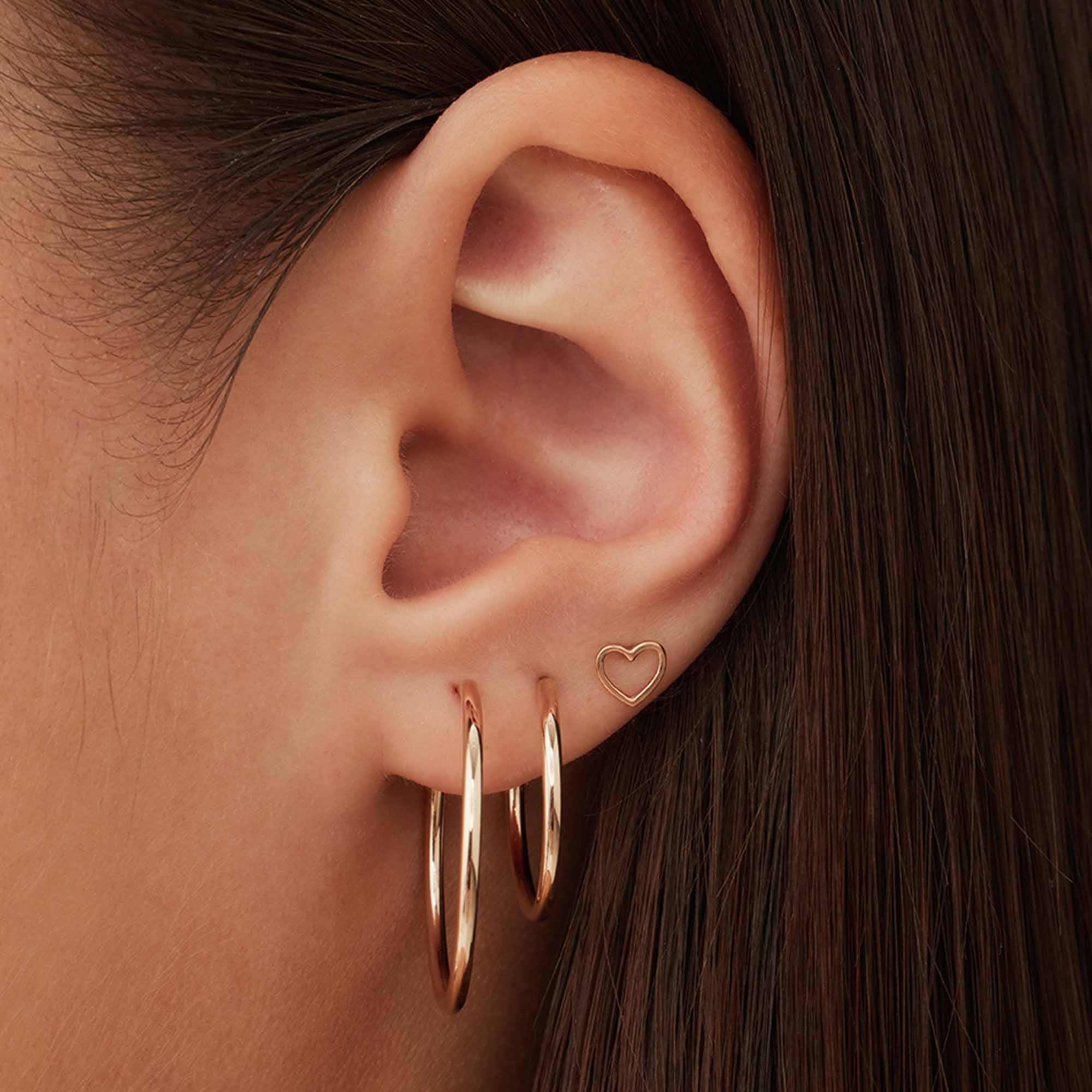 La Concorde Amore 14 karat rose gold ear studs with heart - Image 2