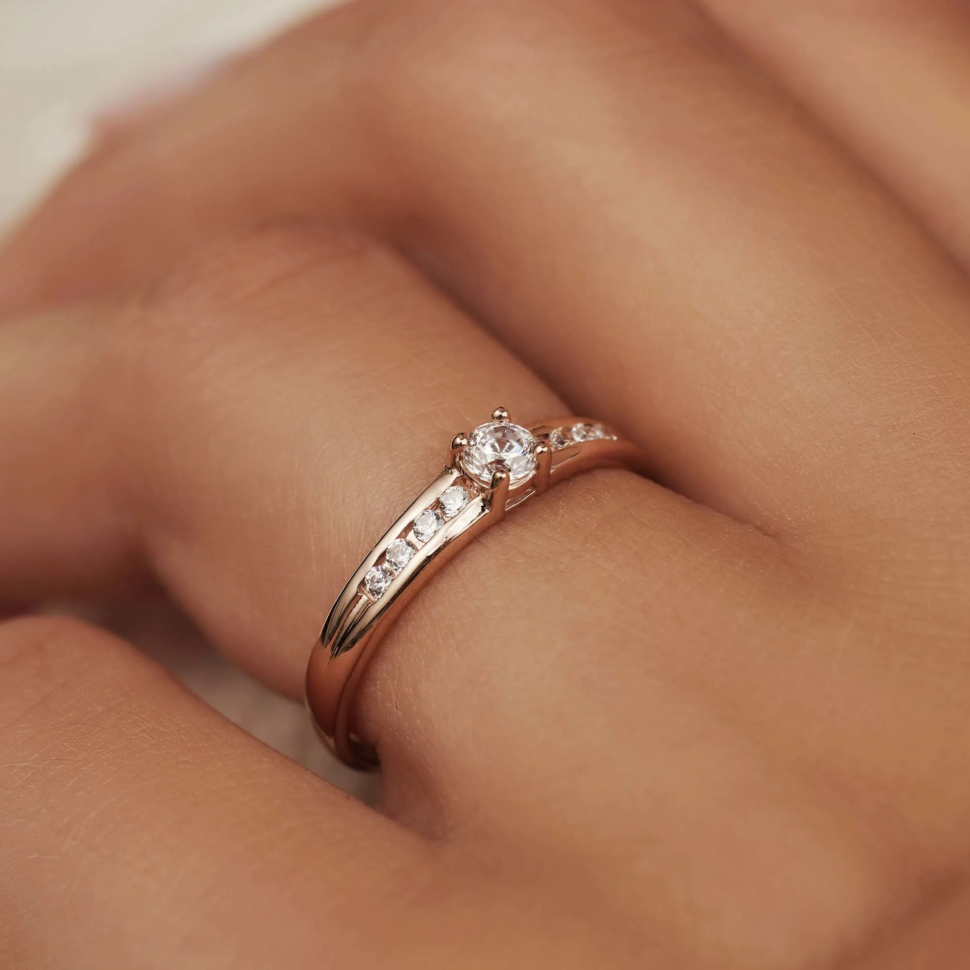 La Concorde Estee 14 karat rose gold ring zirconia stones - Image 2