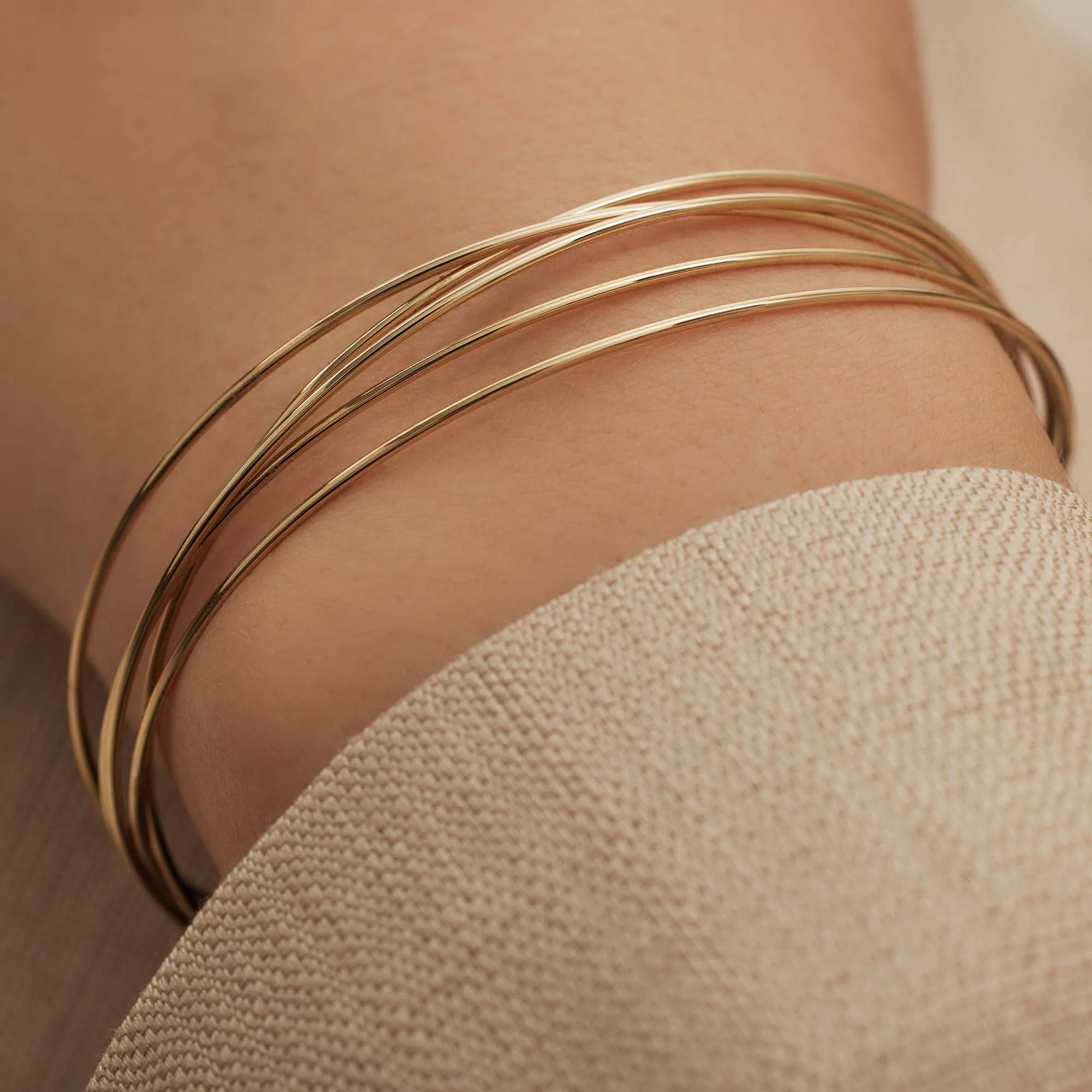 Cour d'Honneur Adora 14 karat gold bangles with 5 bracelets - Image 3