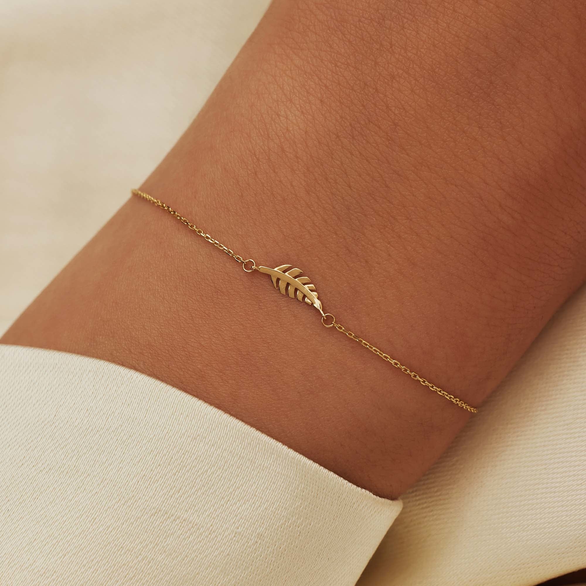 Monceau Giselle 14 karat gold bracelet with feather - Image 3