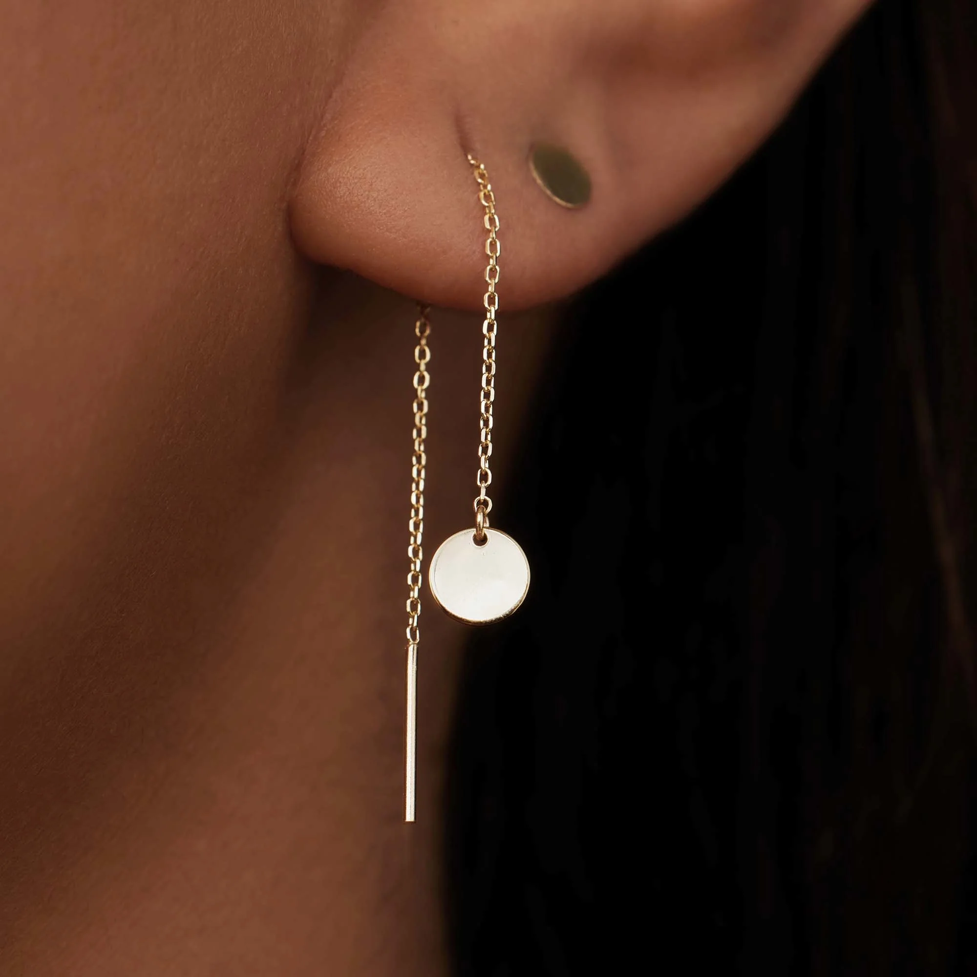 Le Marais Jeanne 14 karat gold pull through earrings with coin - Image 4