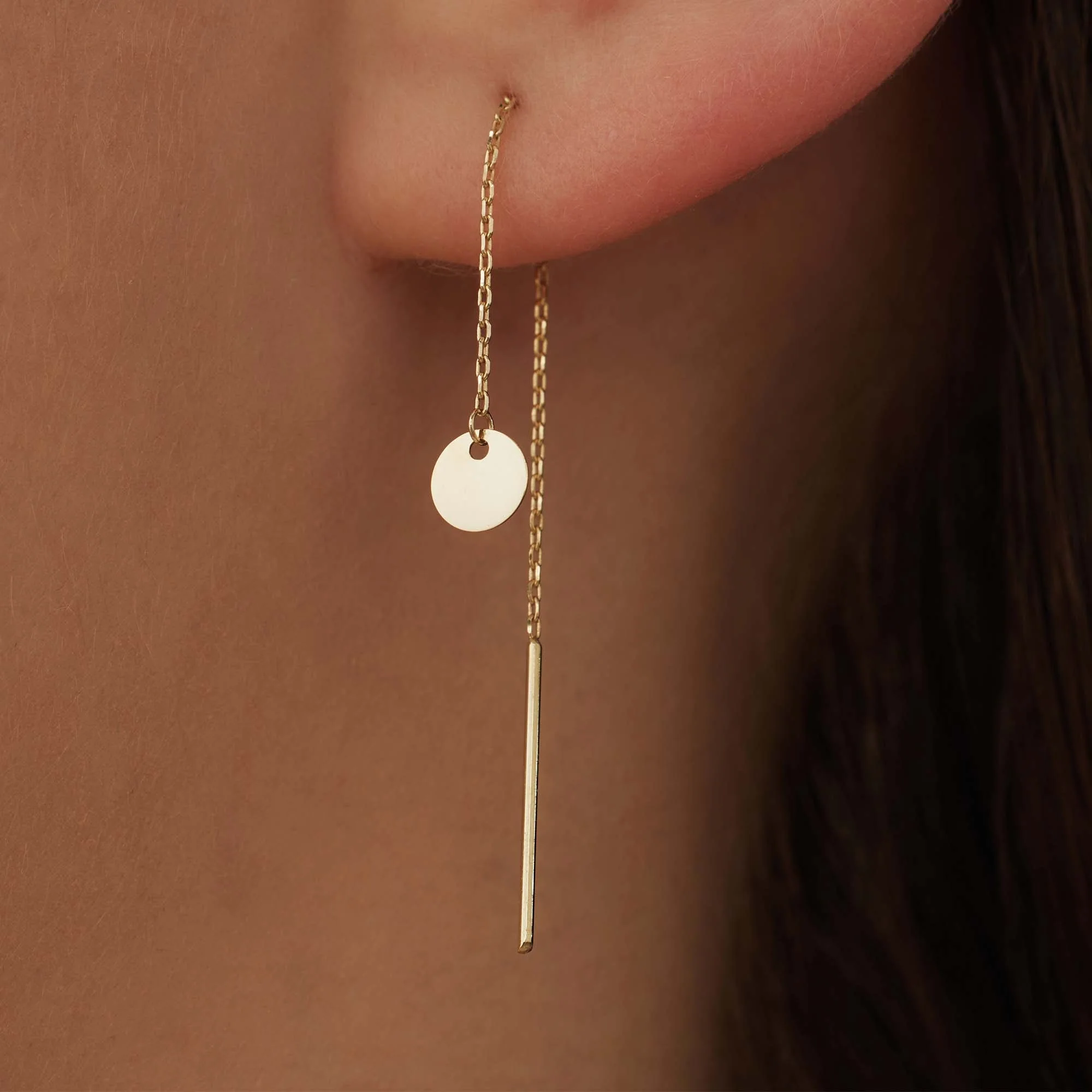 Le Marais Jeanne 14 karat gold pull through earrings with coin - Image 3