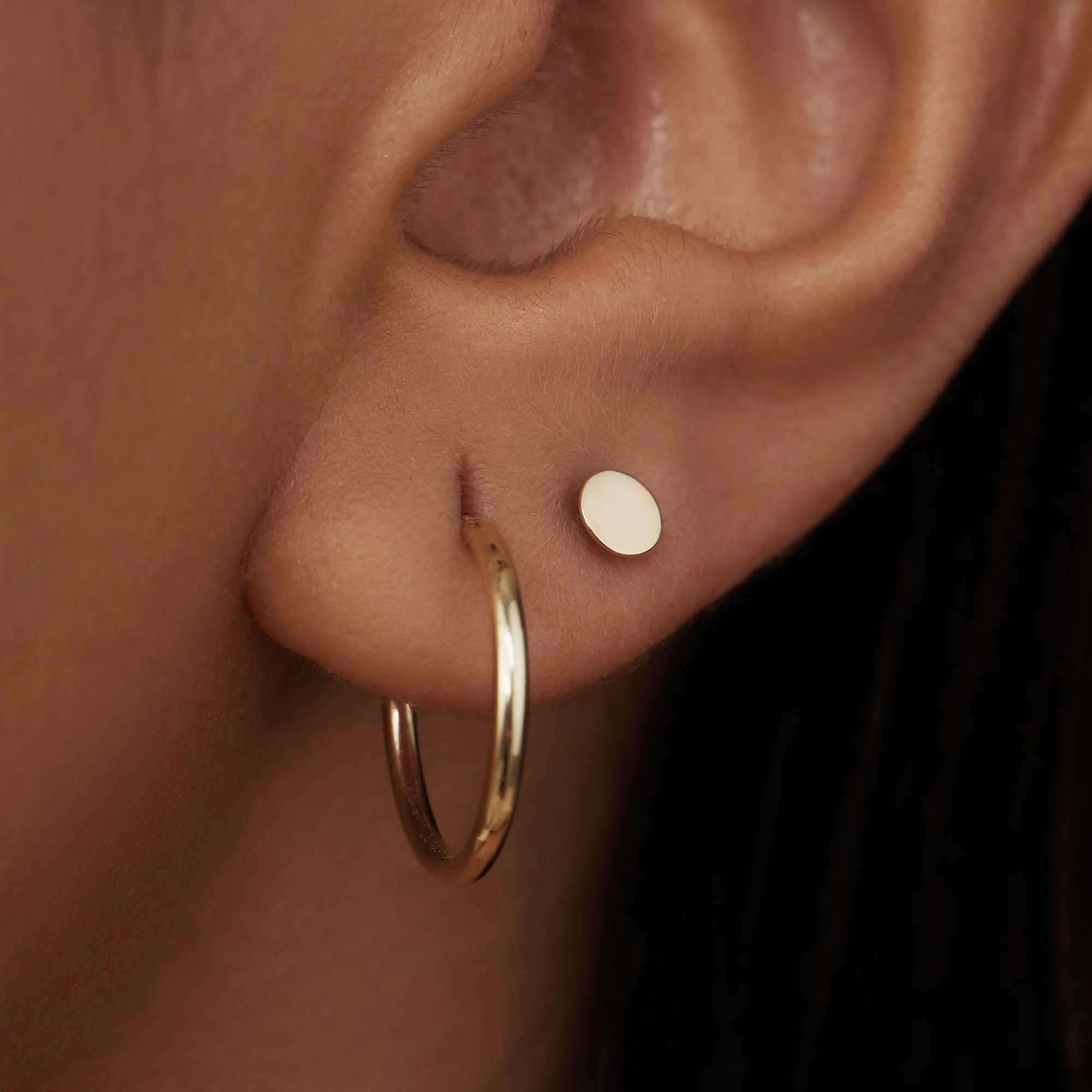 Le Marais Jeanne 14 karat gold ear studs with coin - Image 4