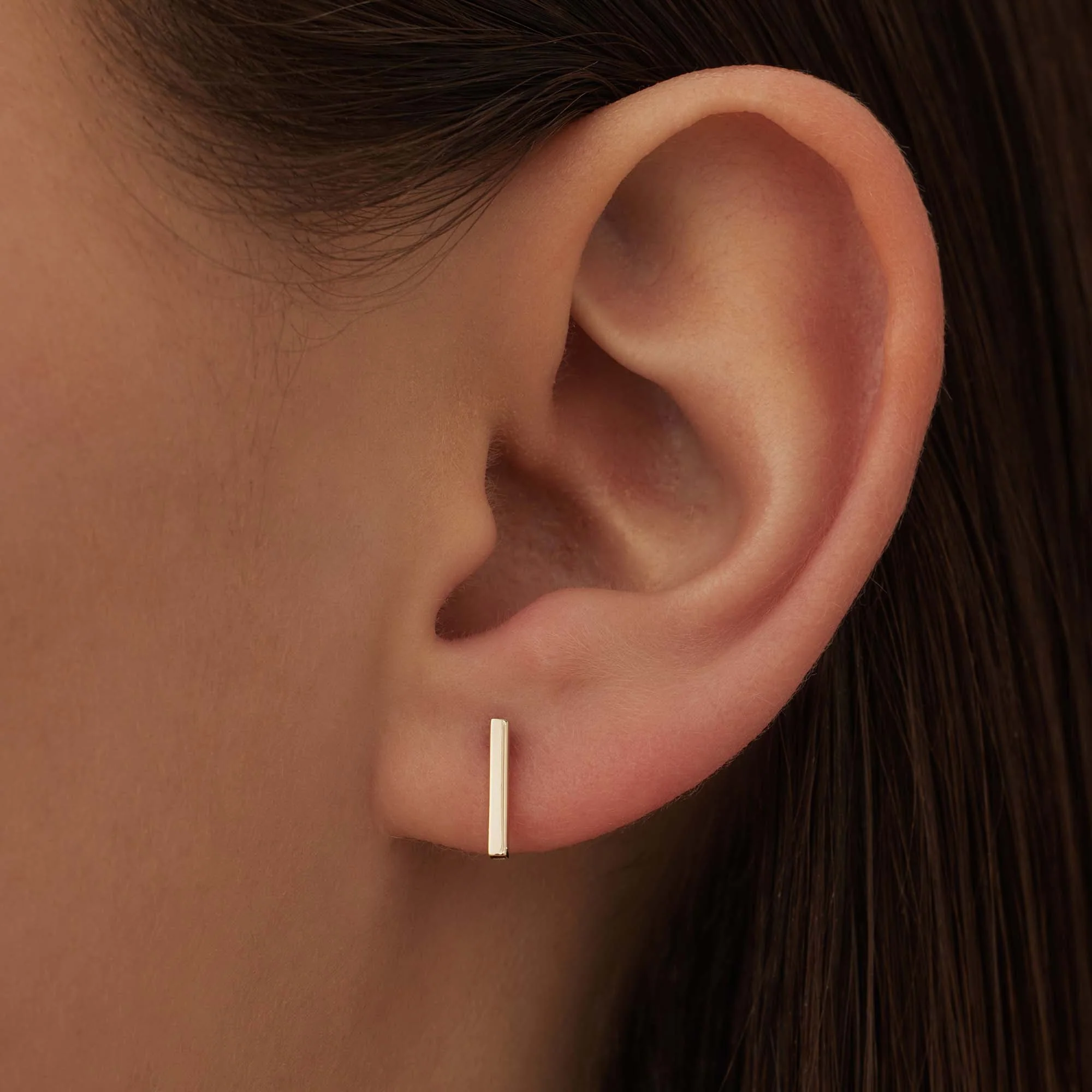 Le Marais Rosalie 14 karat gold ear studs with rod - Image 2