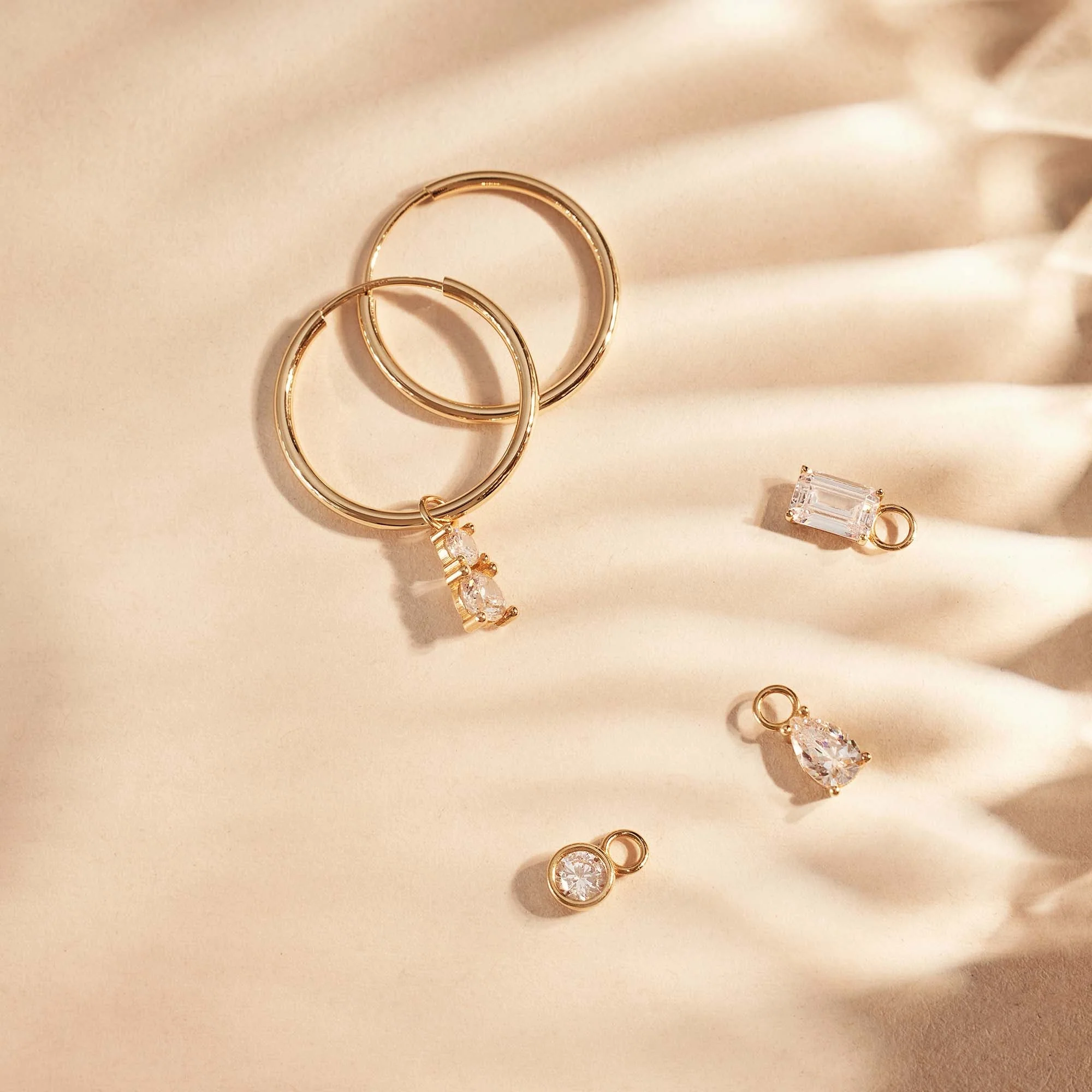 Cadeau d'Isabel 14 karat gold four-piece charm set | without earrings - Image 6