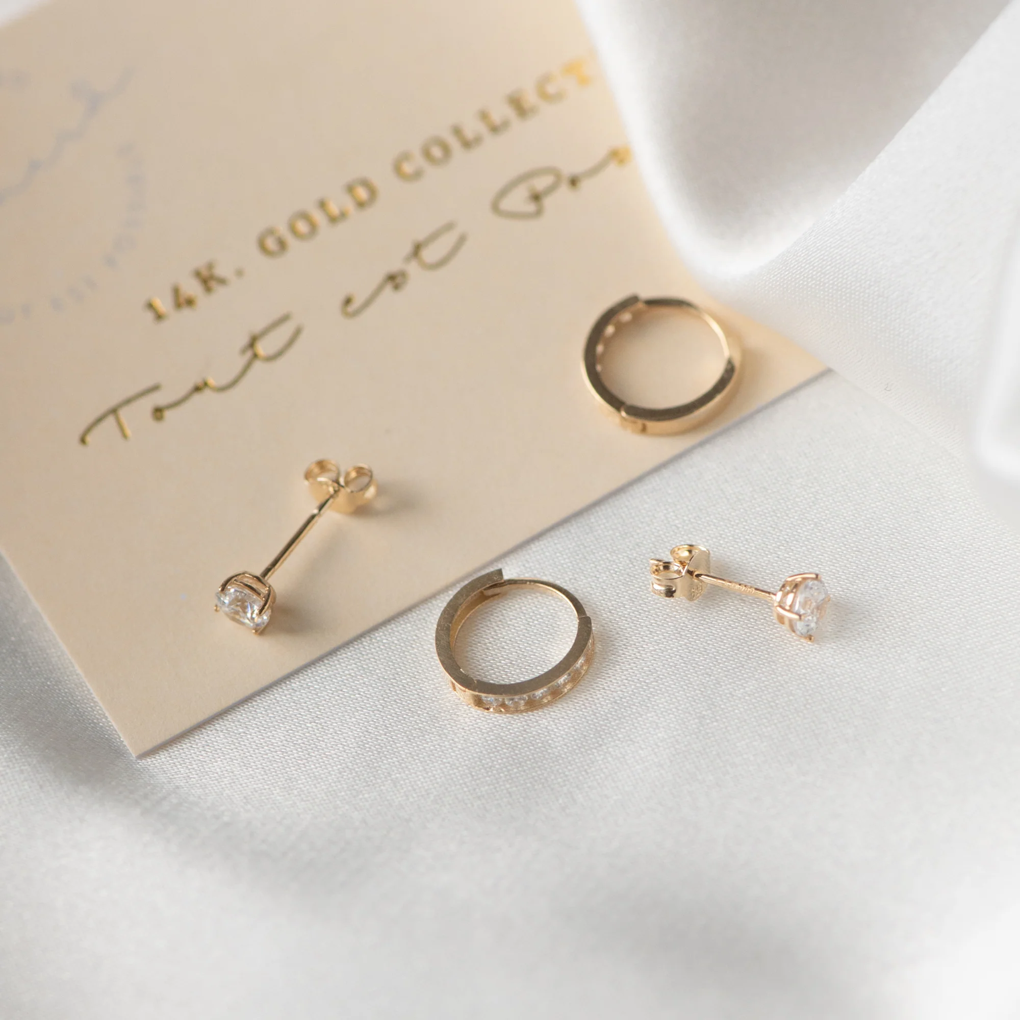 Cadeau d'Isabel 14 karat gold earring set with zirconia stones - Image 4