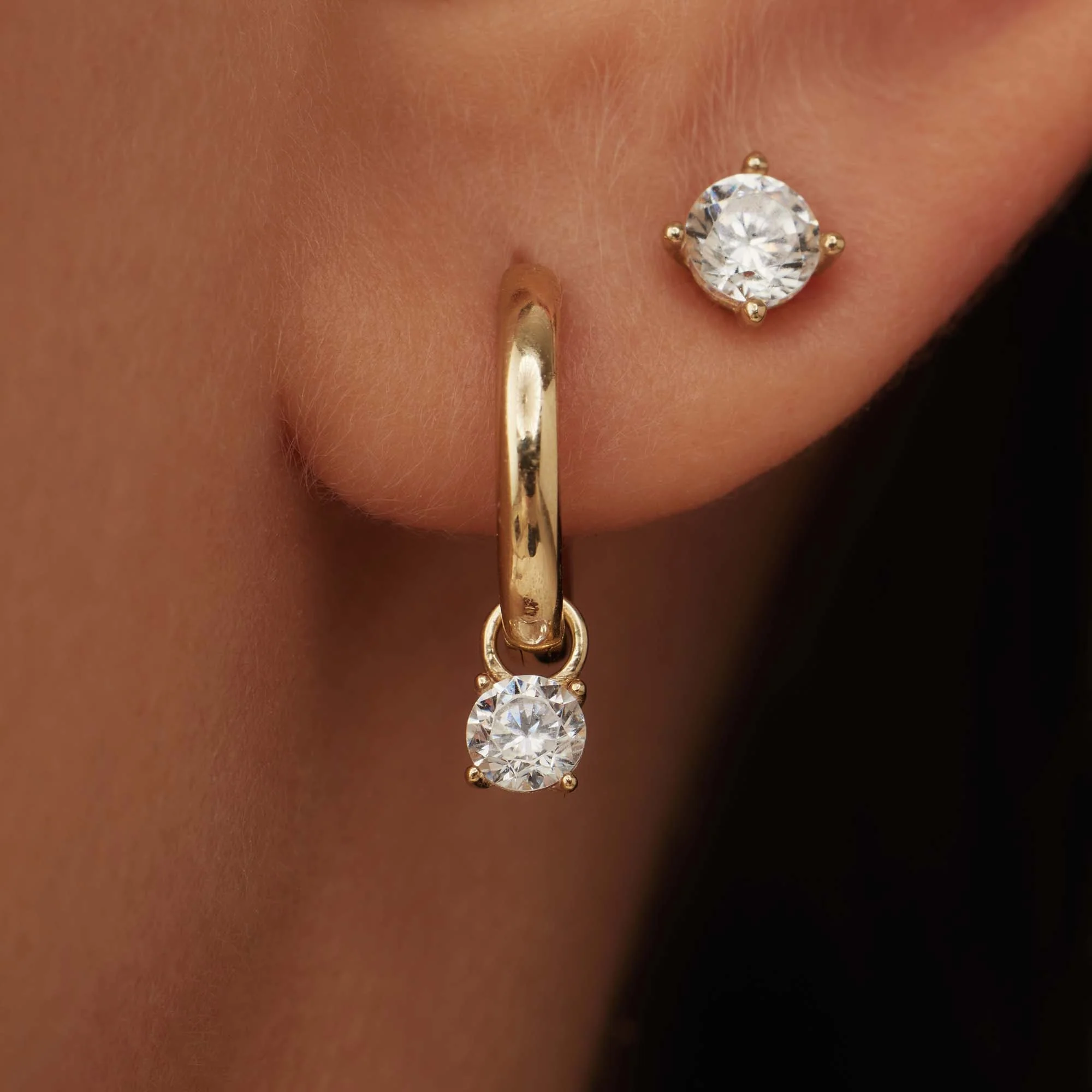 Le Marais Ophélie 14 karat gold hoop earrings with zirconia stone - Image 3