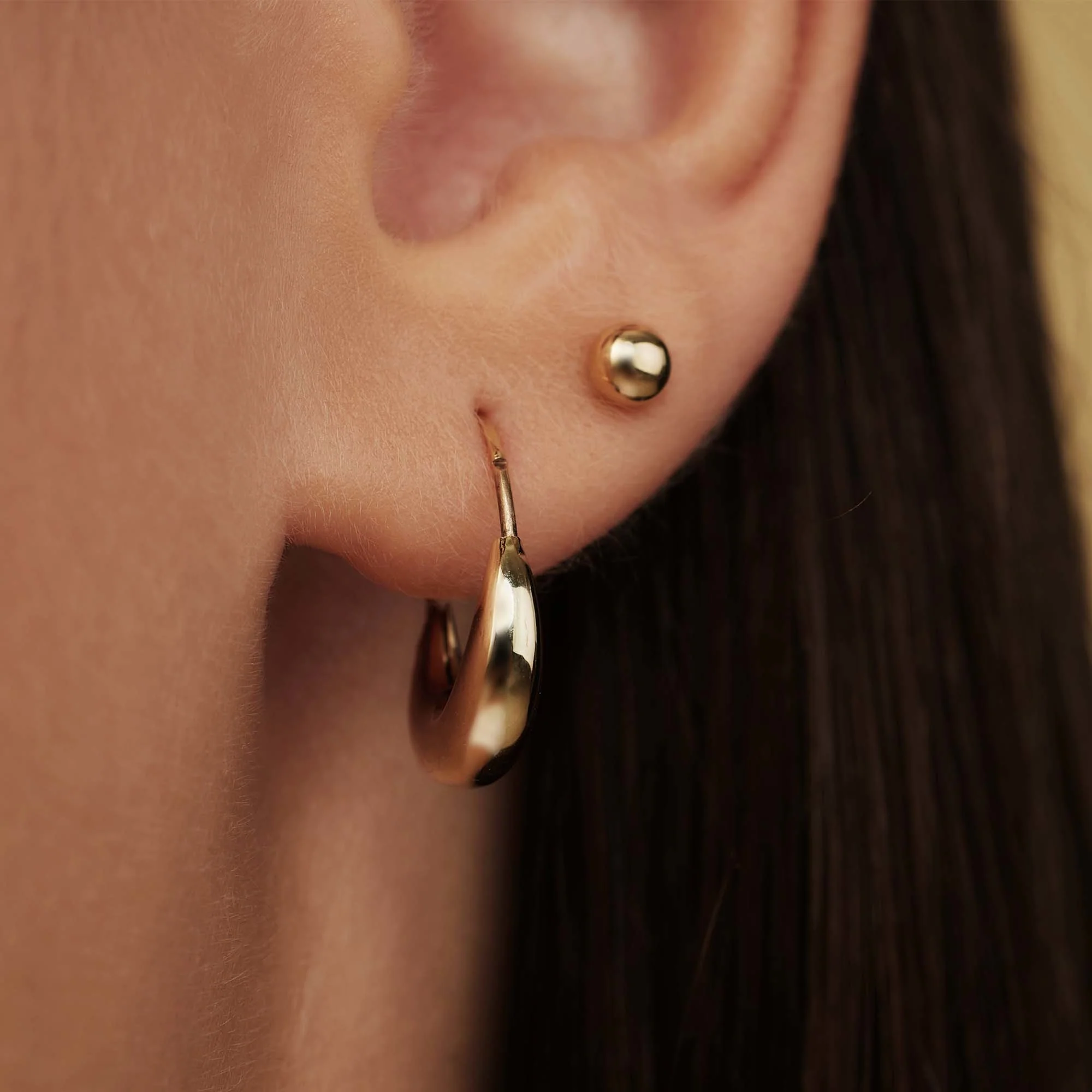 Rivoli Maryn 14 karat gold hoop earrings - Image 3