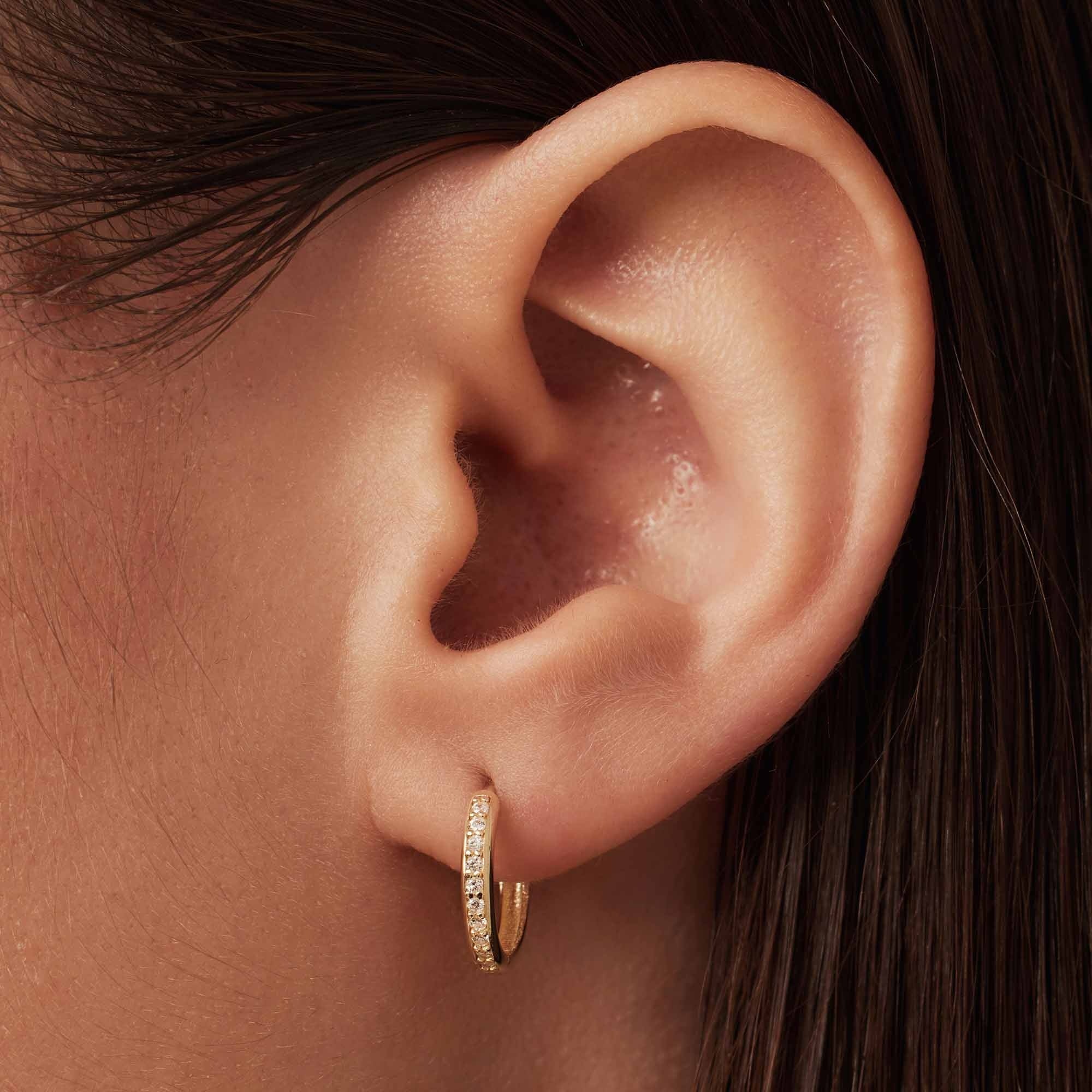 Le Marais Merle 14 karat gold hoop earrings with zirconia (12 mm) - Image 2