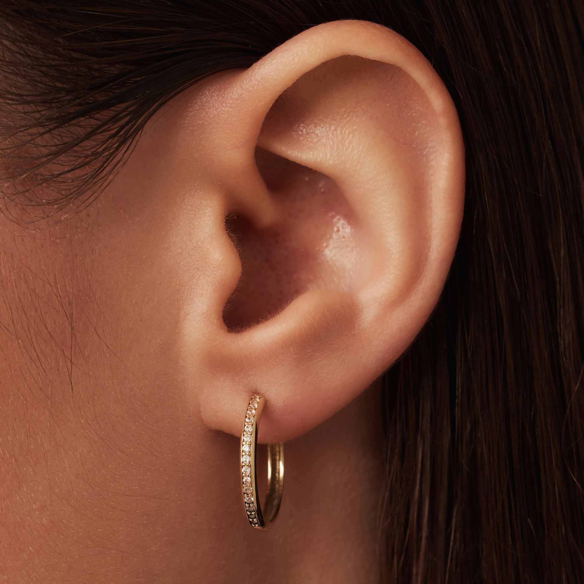 Le Marais Merle 14 karat gold hoop earrings with zirconia (17.5 mm) - Image 2