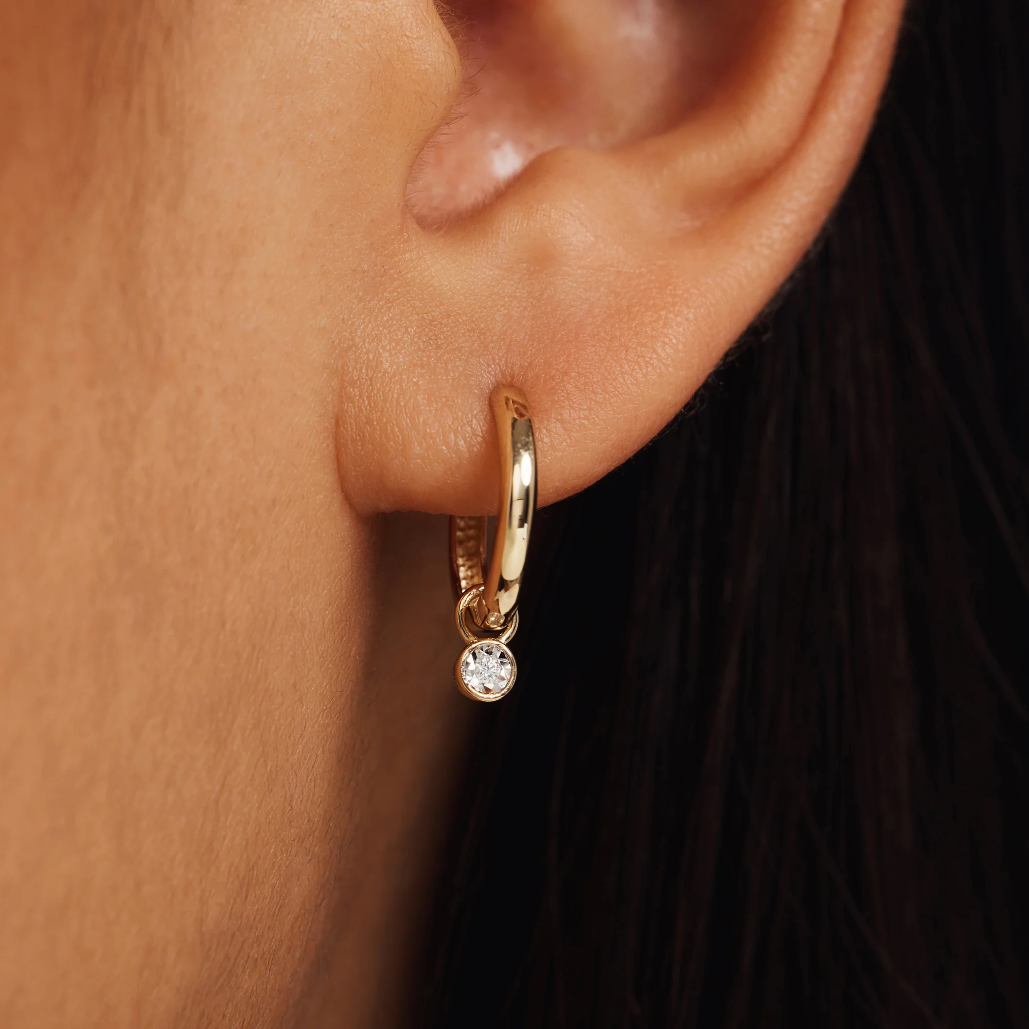 De la Paix Inaya 14 karat gold hoop earrings with diamond 0.02 carat - Image 2