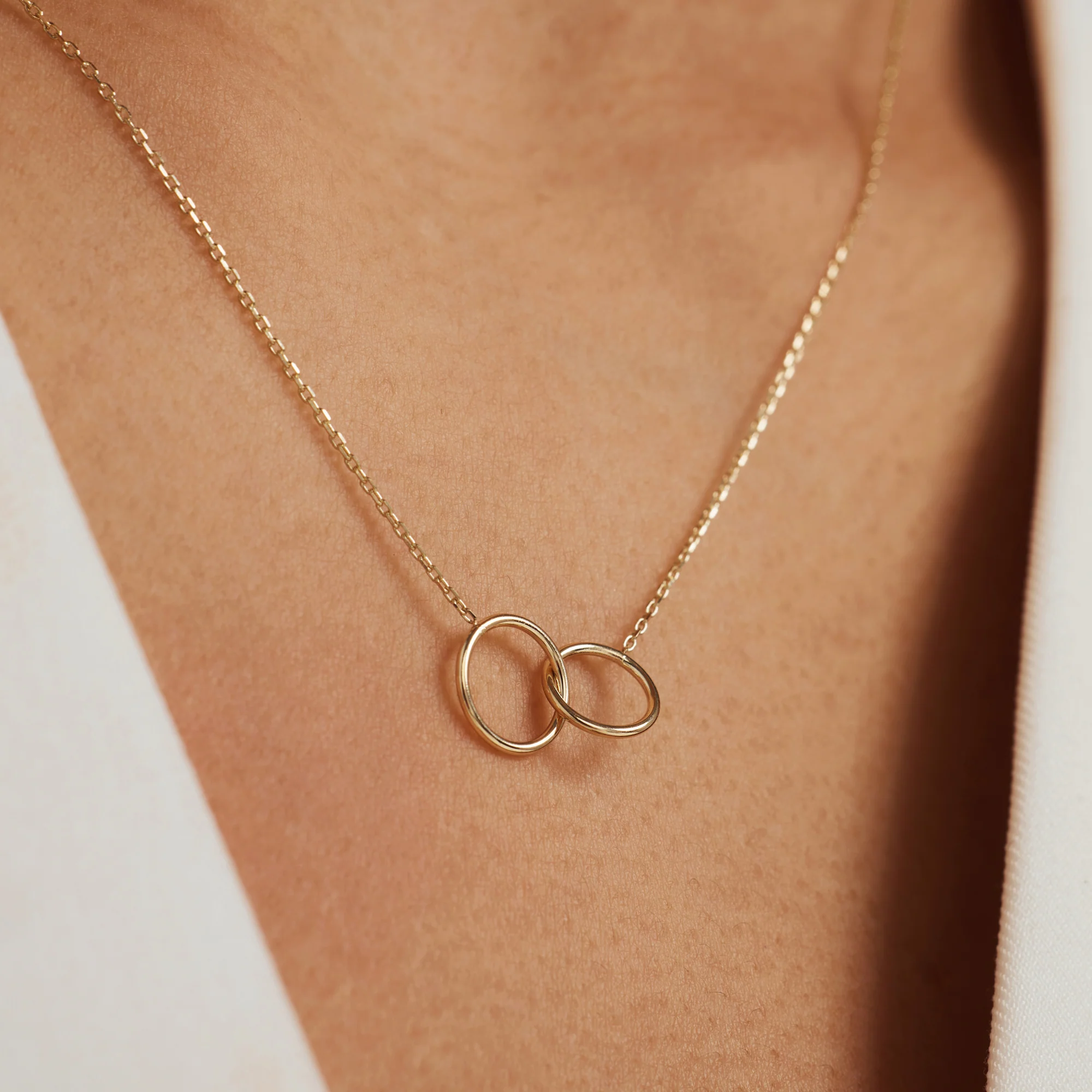 Le Marais Loulou 14 karat gold necklace with two rings - Image 2