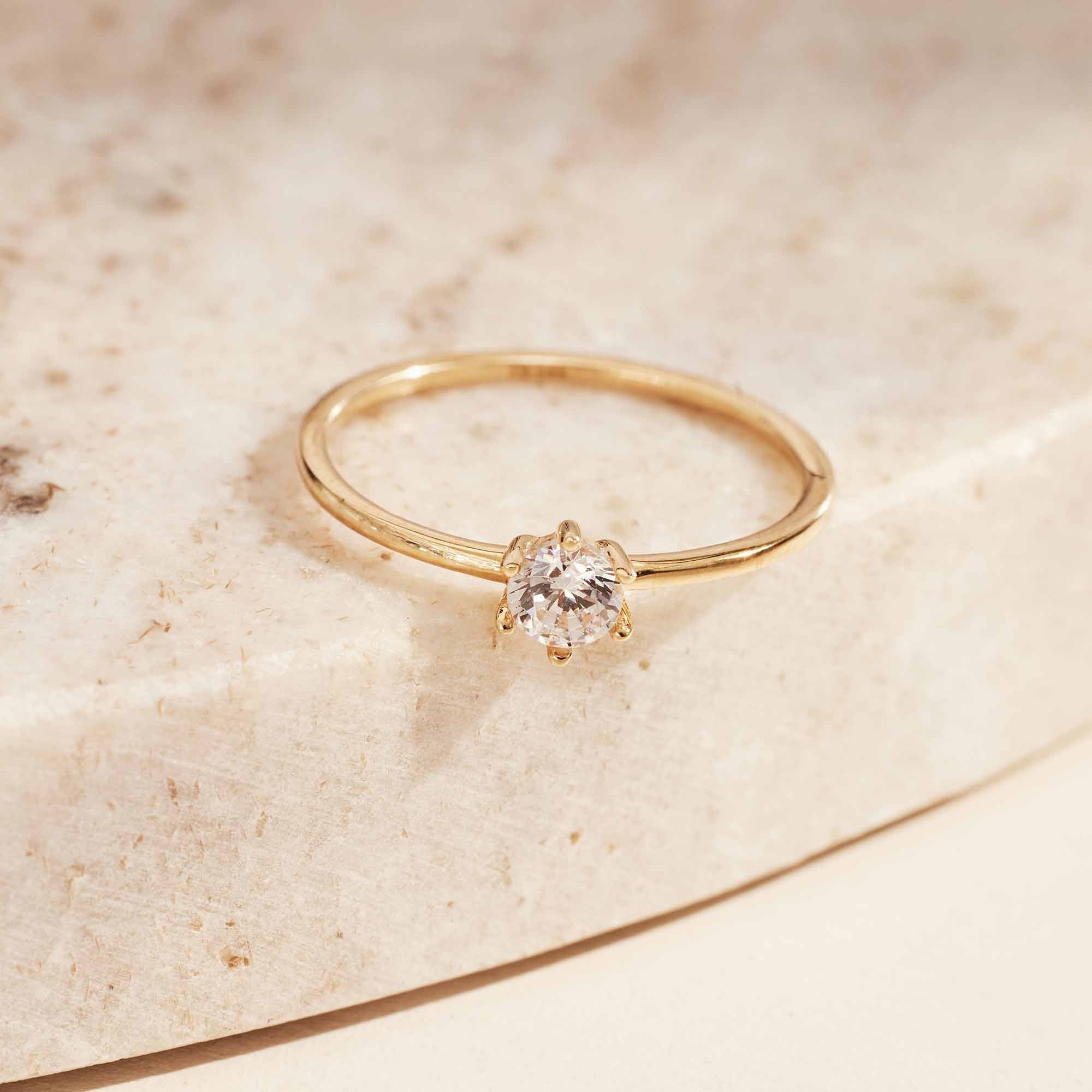Le Marais Abelle 14 karat gold ring with zirconia stone - Image 5
