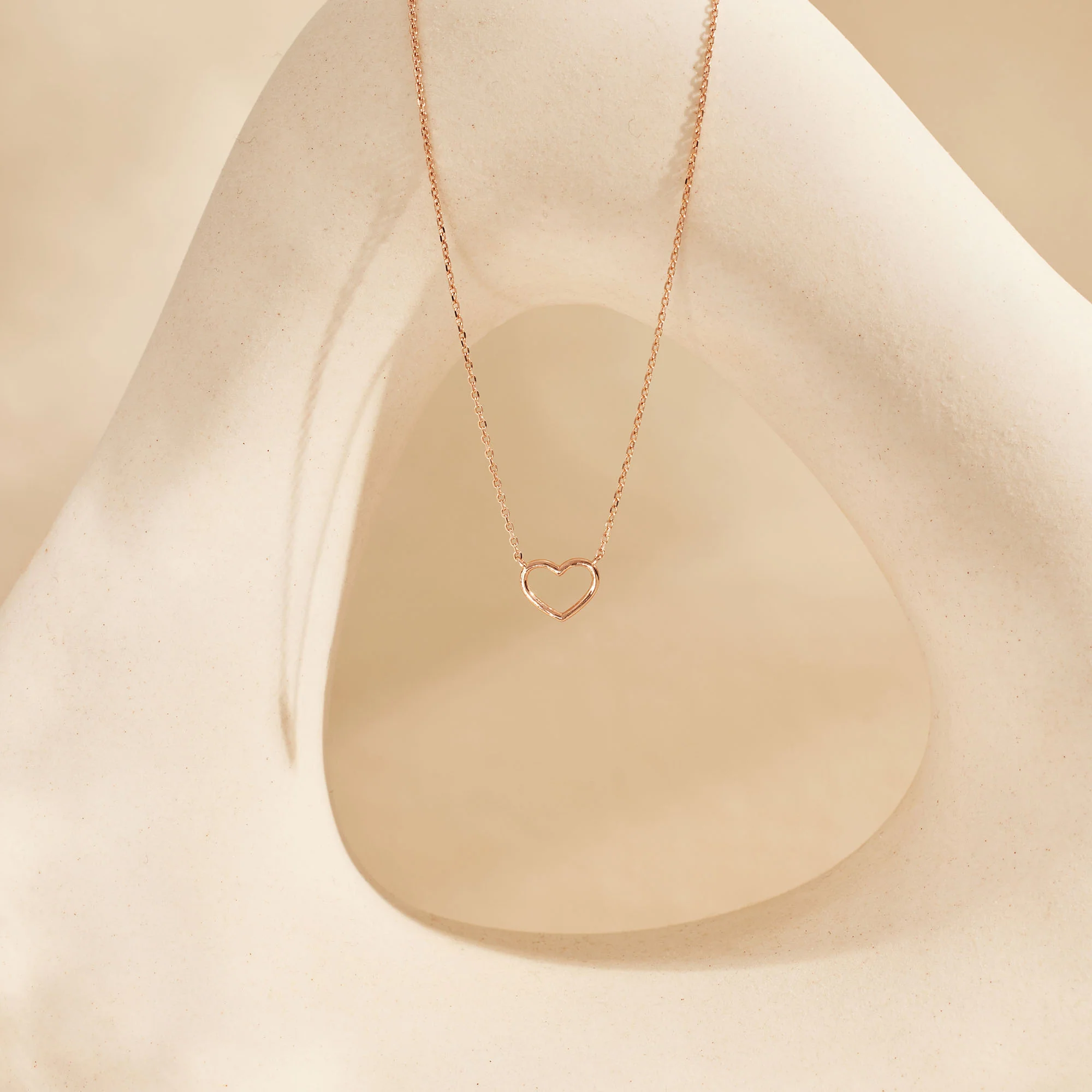 La Concorde Amore 14 karat rose gold necklace with heart - Image 4