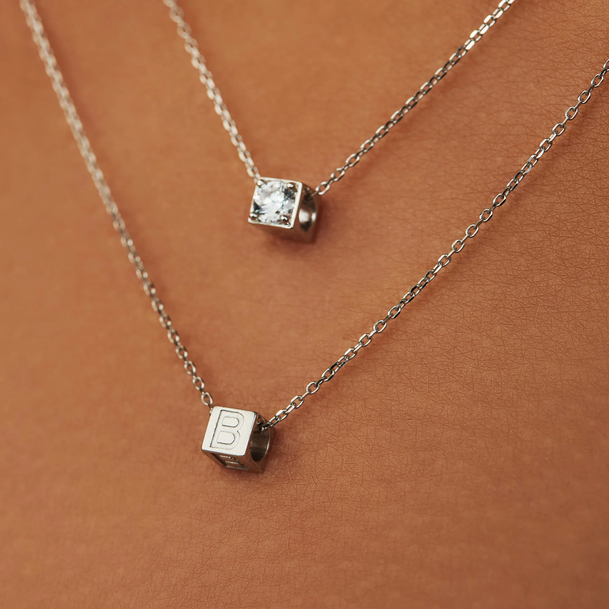 Saint Germain Felie 14 karat white gold cube charm with heart - Image 2