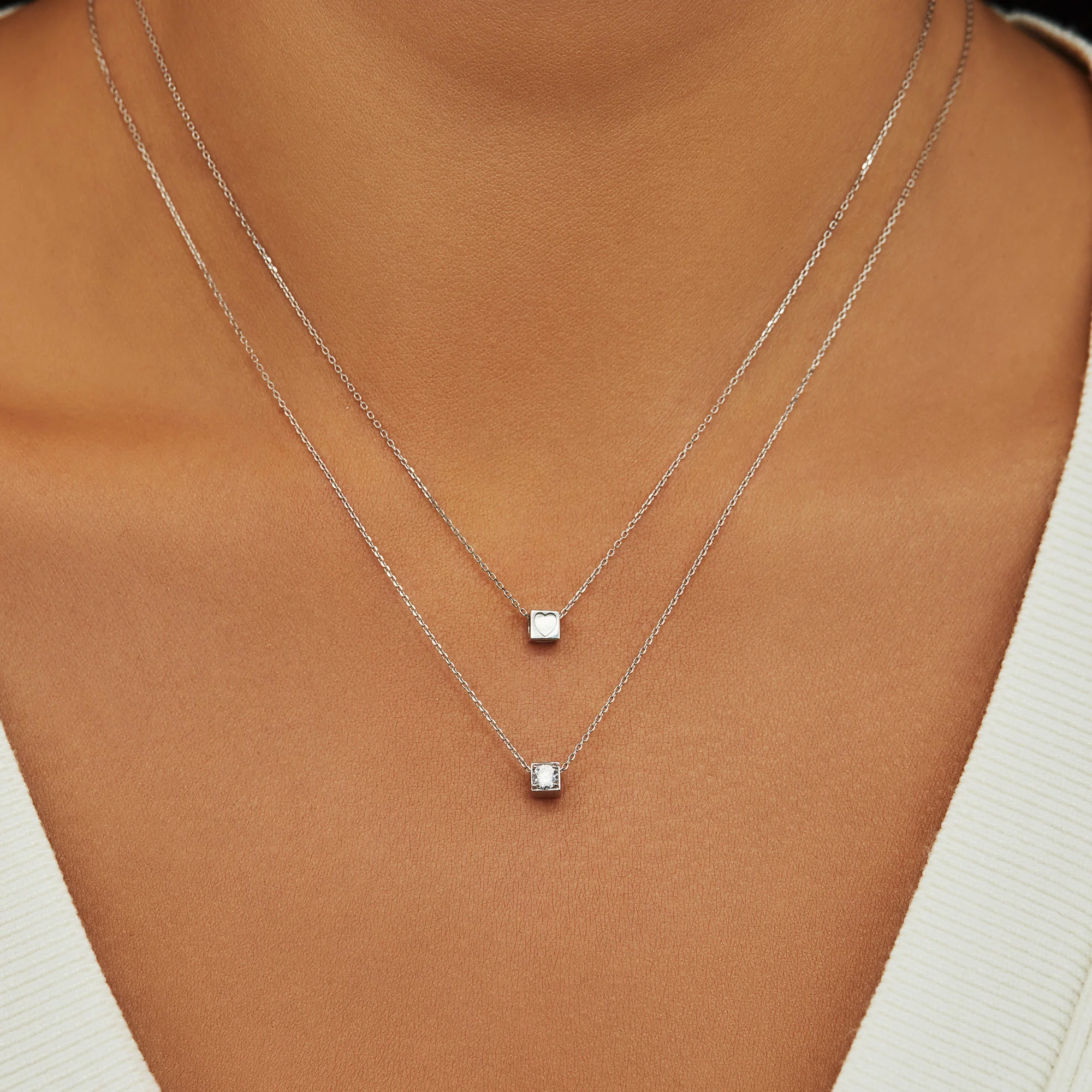 Saint Germain Felie 14 karat white gold cube charm with heart - Image 3