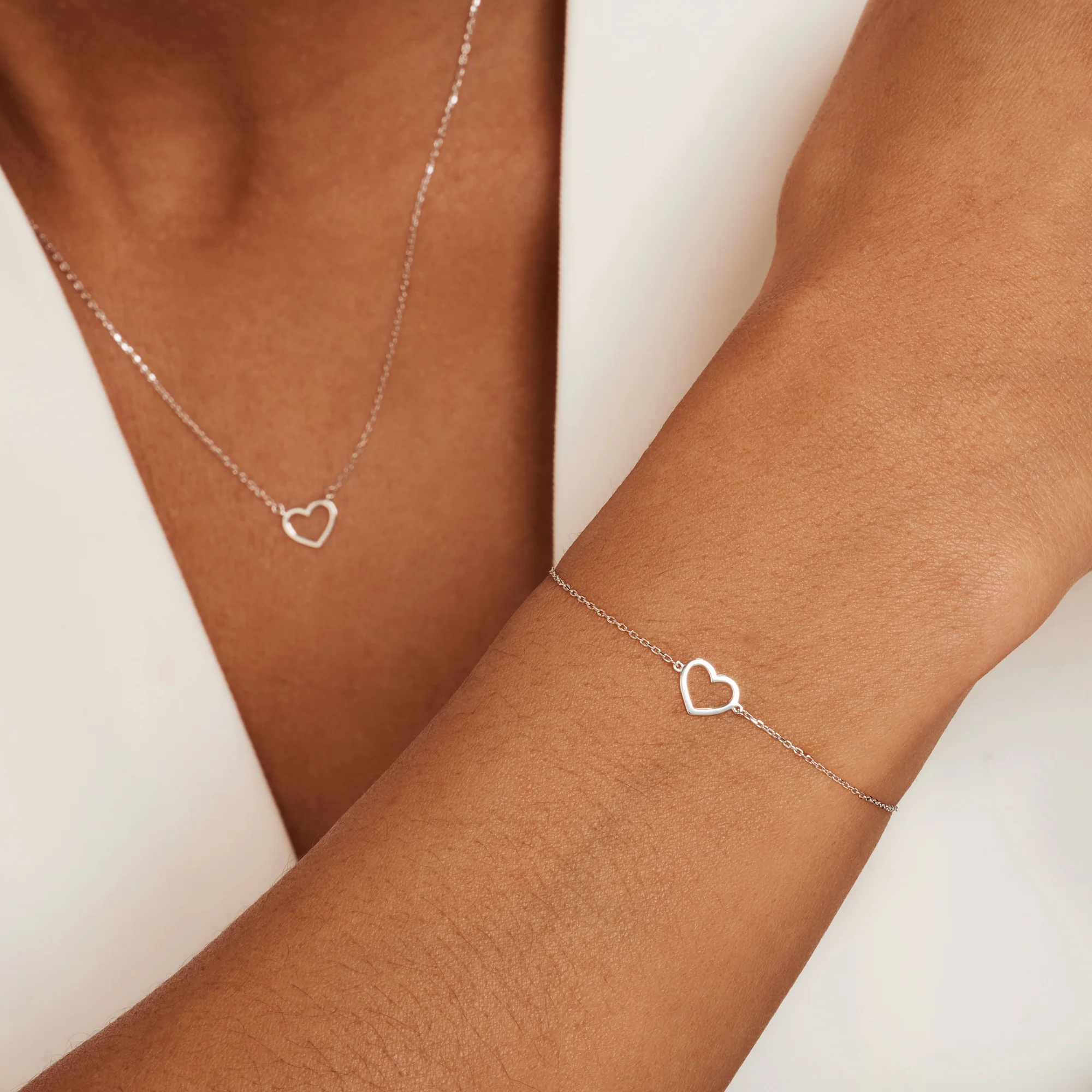 Cadeau d'Isabel 14 karat white gold necklace with bracelet gift set with heart - Image 2