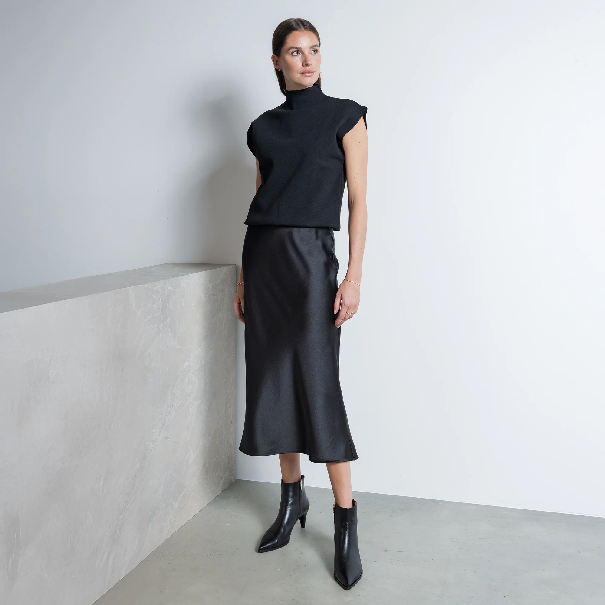 Vendôme Lola black calfskin leather boots - Image 3