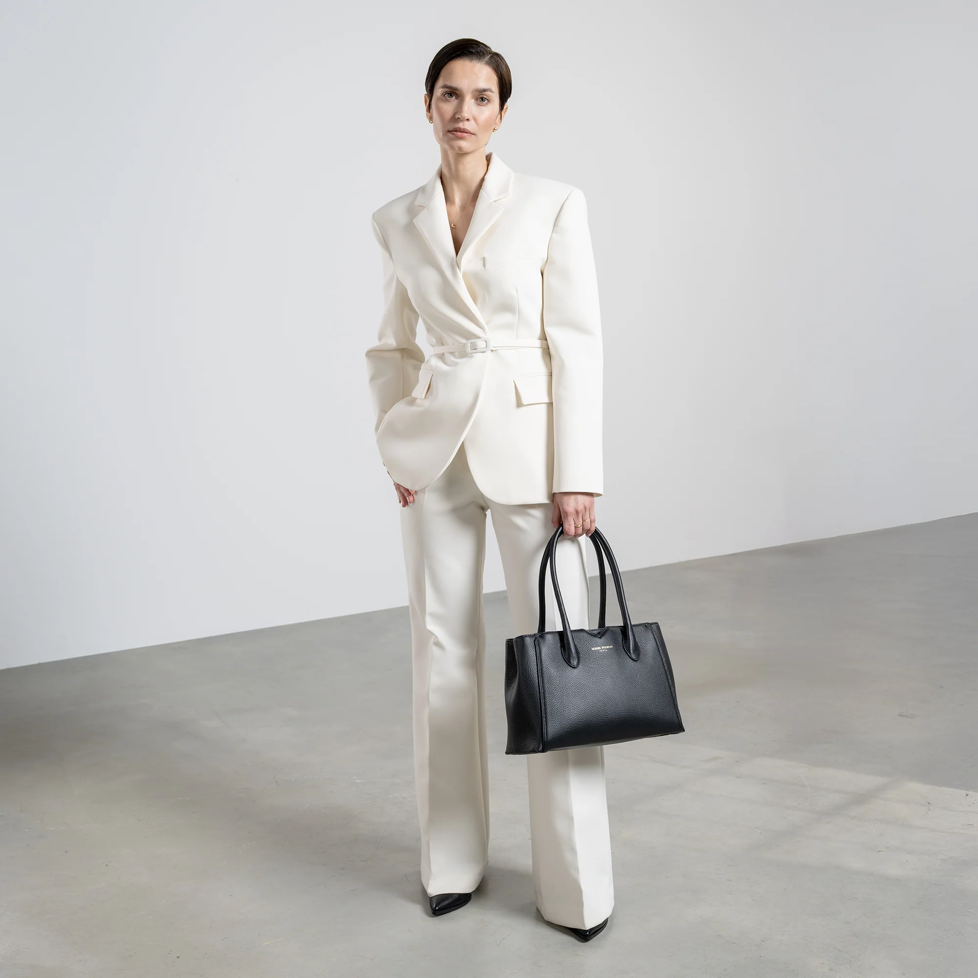 Honoré Cloe Midi black calfskin leather handbag - Image 3