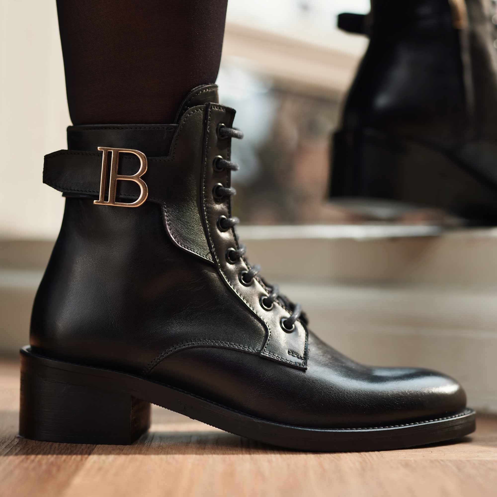 Vendôme Ellen black calfskin leather lace up boots - Image 4
