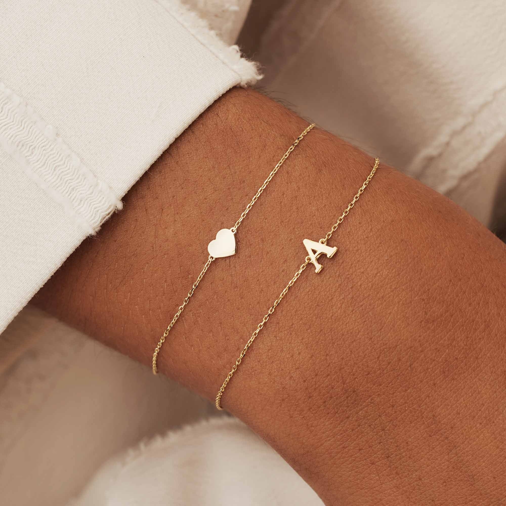 Le Marais Rachel 14 karat gold initial bracelet with letter - Image 2