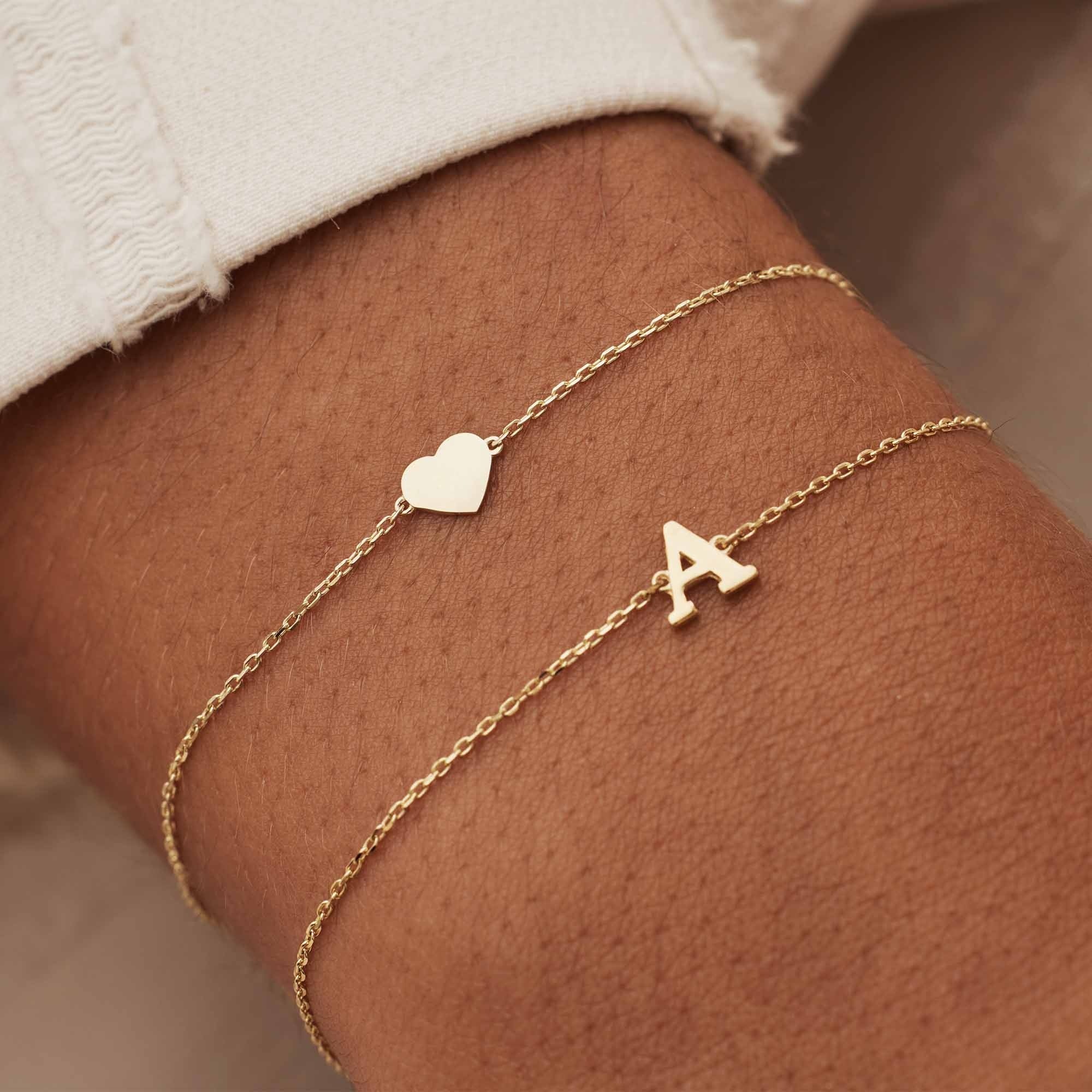 Le Marais Rachel 14 karat gold initial bracelet with letter - Image 3
