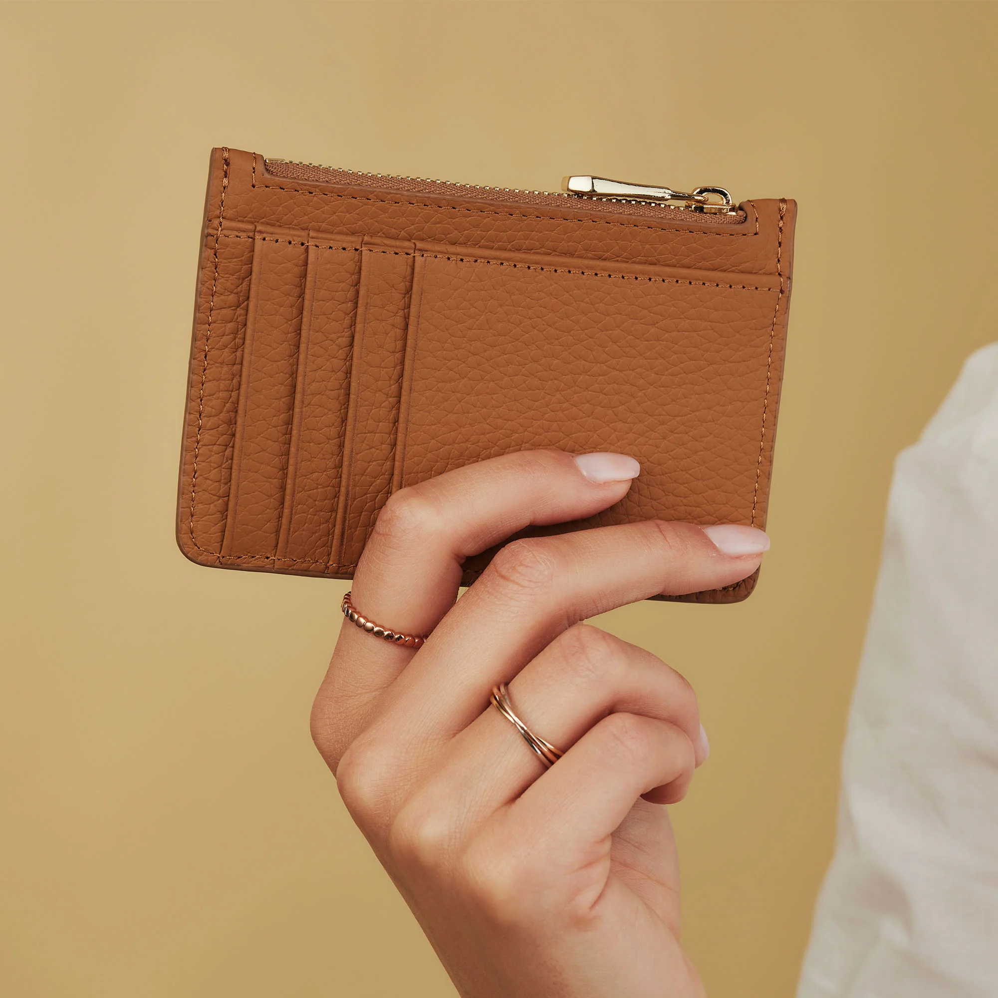 Honoré Aveline camel calfskin leather card holder - Image 3