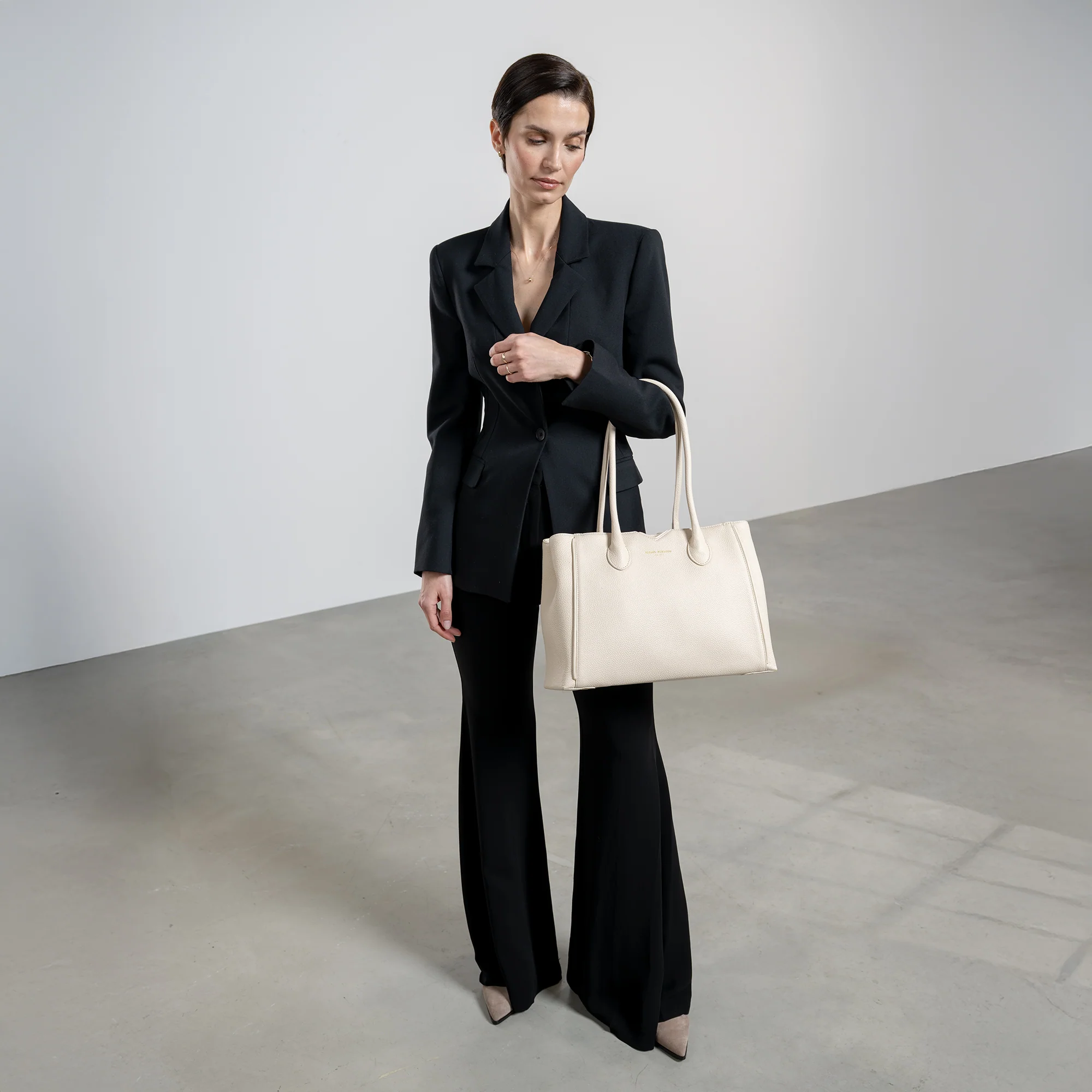Honoré Cloe cream calfskin leather handbag - Image 3
