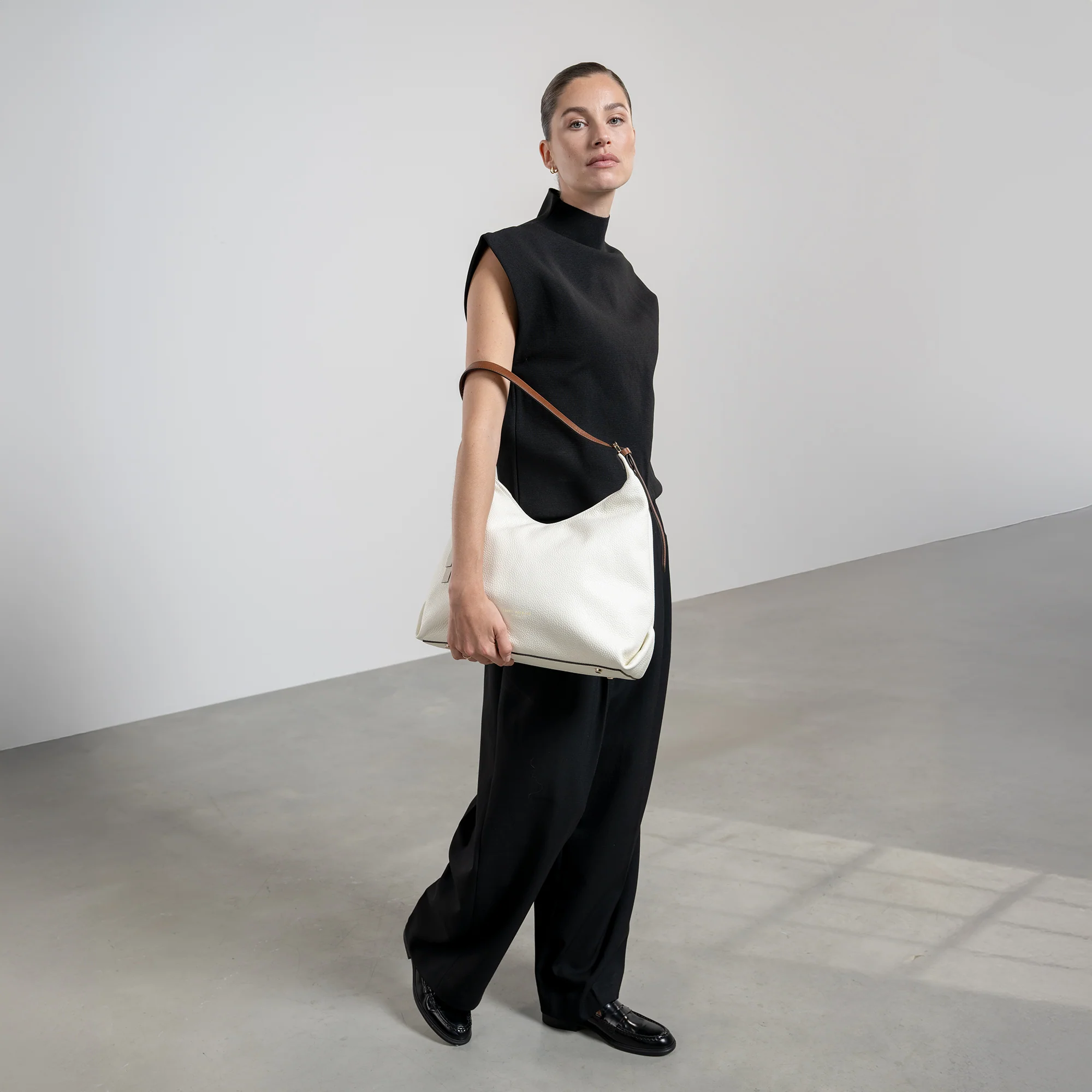 Honoré Muriel cream calfskin leather shoulder bag - Image 3