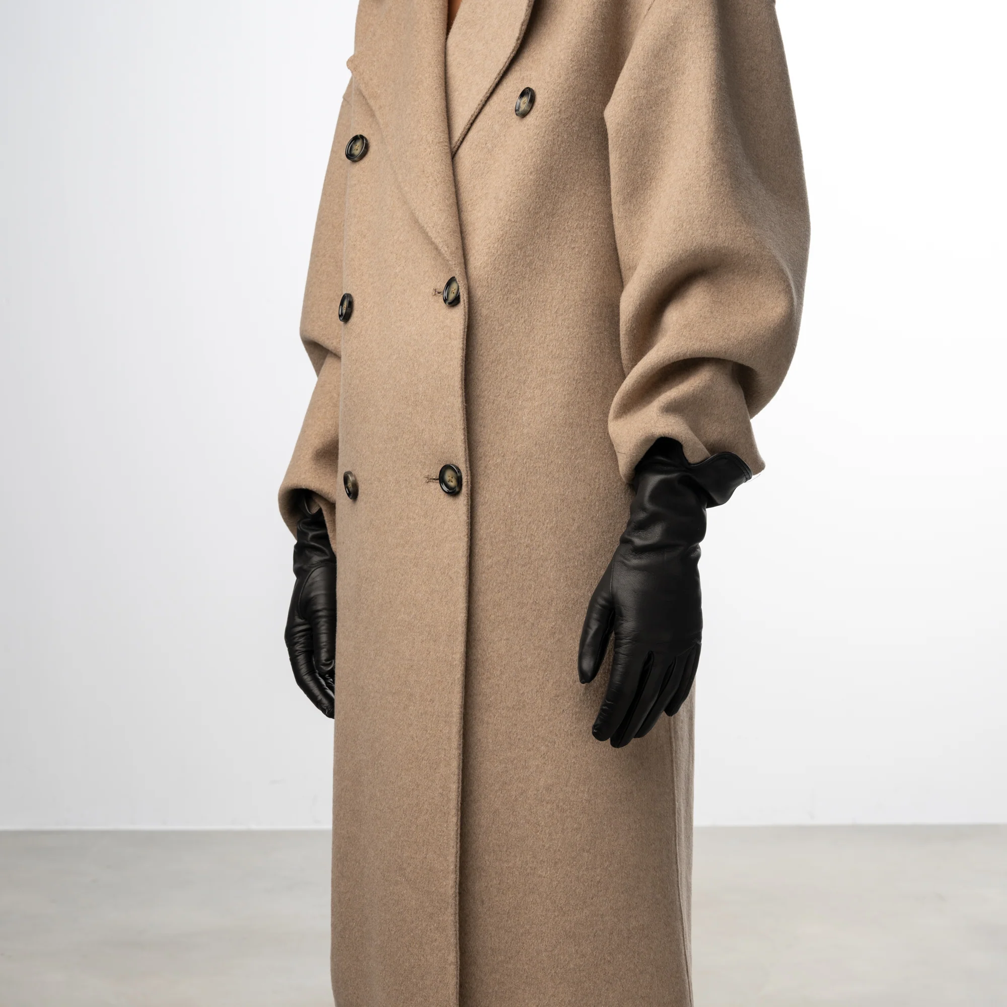 Honoré Sylvie black goatskin leather gloves - Image 2