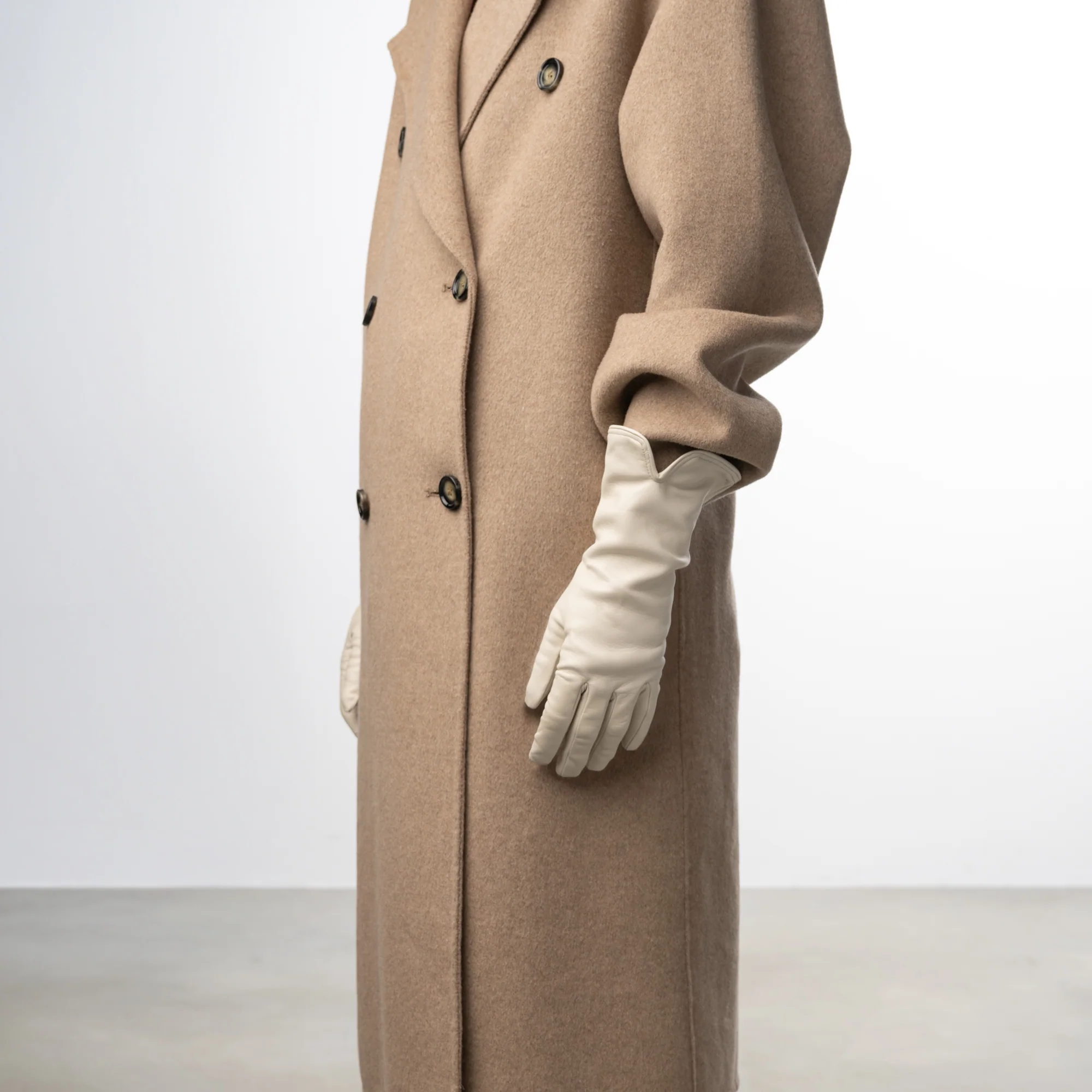 Honoré Sylvie cream goatskin leather gloves - Image 2