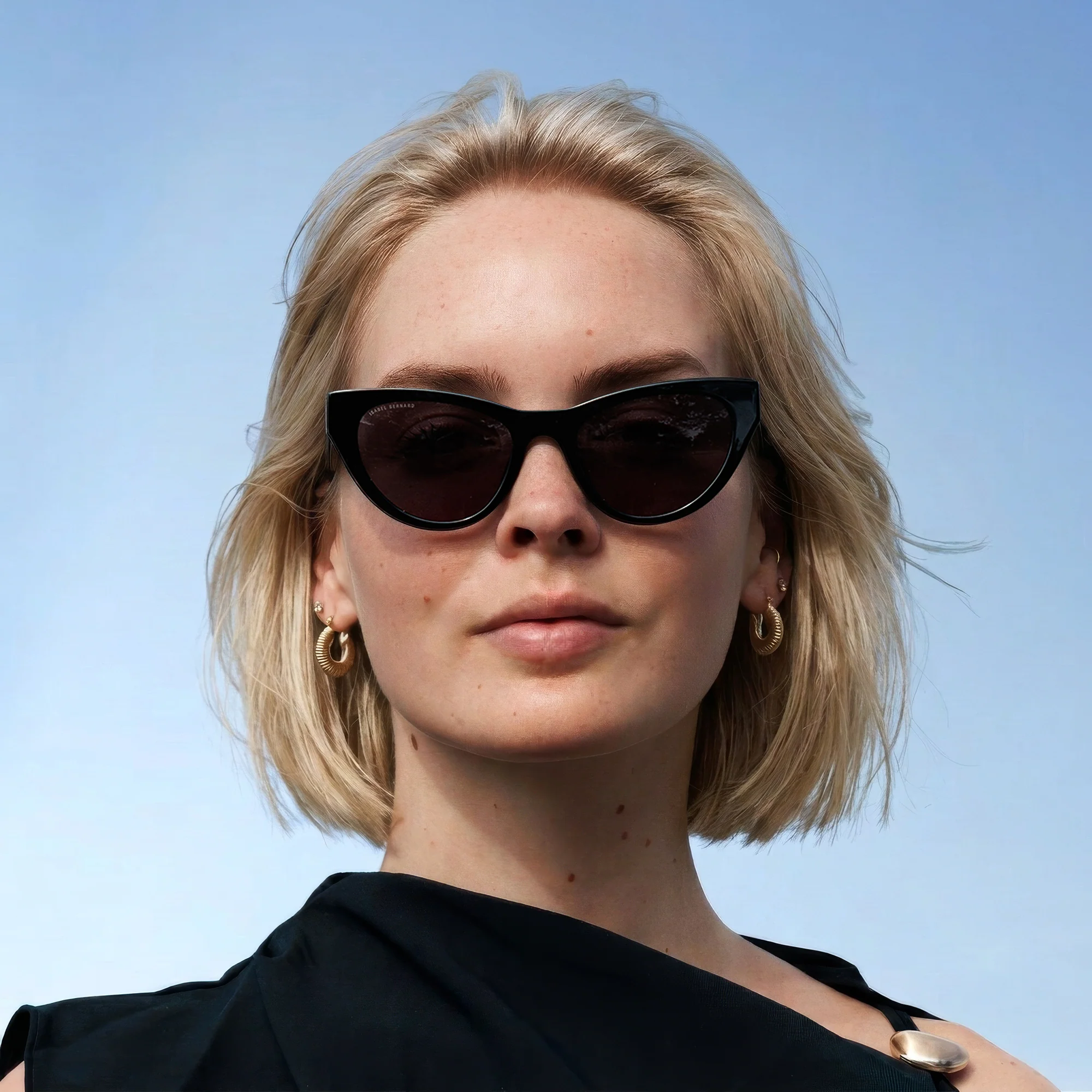 La Villette Lucie black cat eye sunglasses with black lenses - Image 3