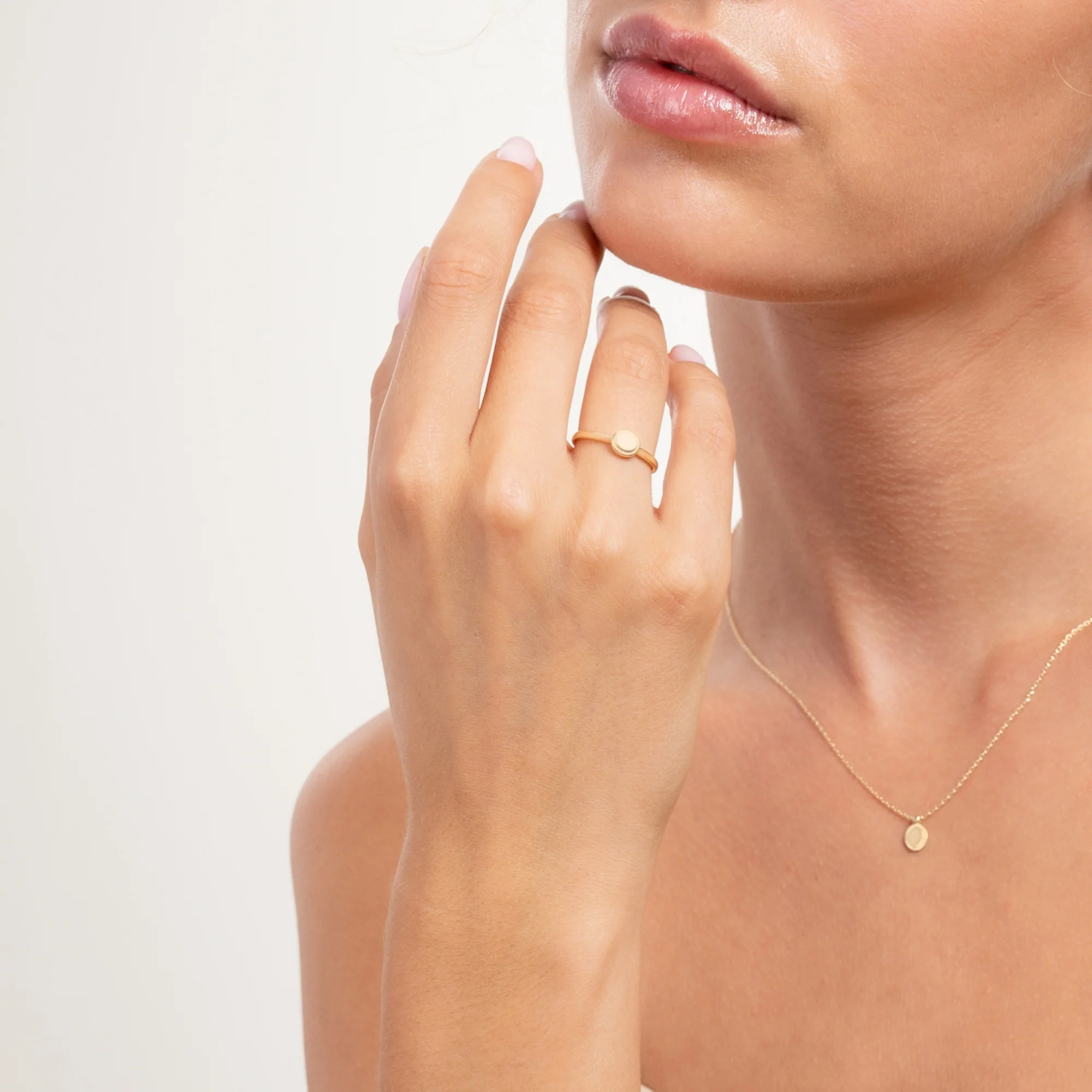 Le Marais Adeline 14 Karat Gold Ring - Image 4