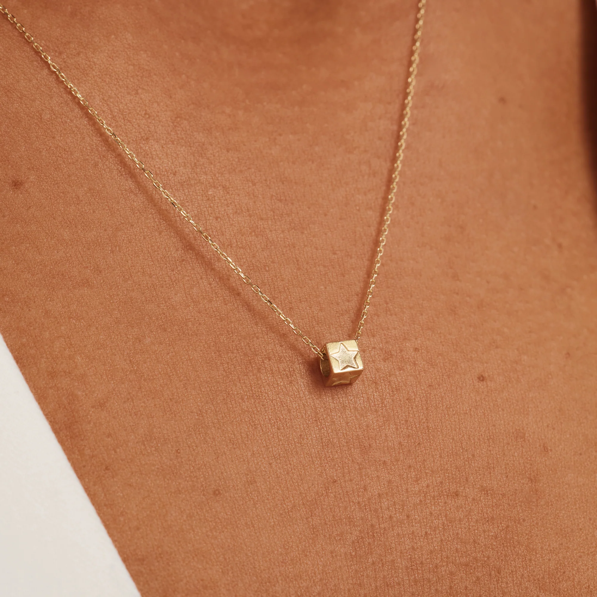Le Marais Felie 14 karat gold cube charm with star - Image 3