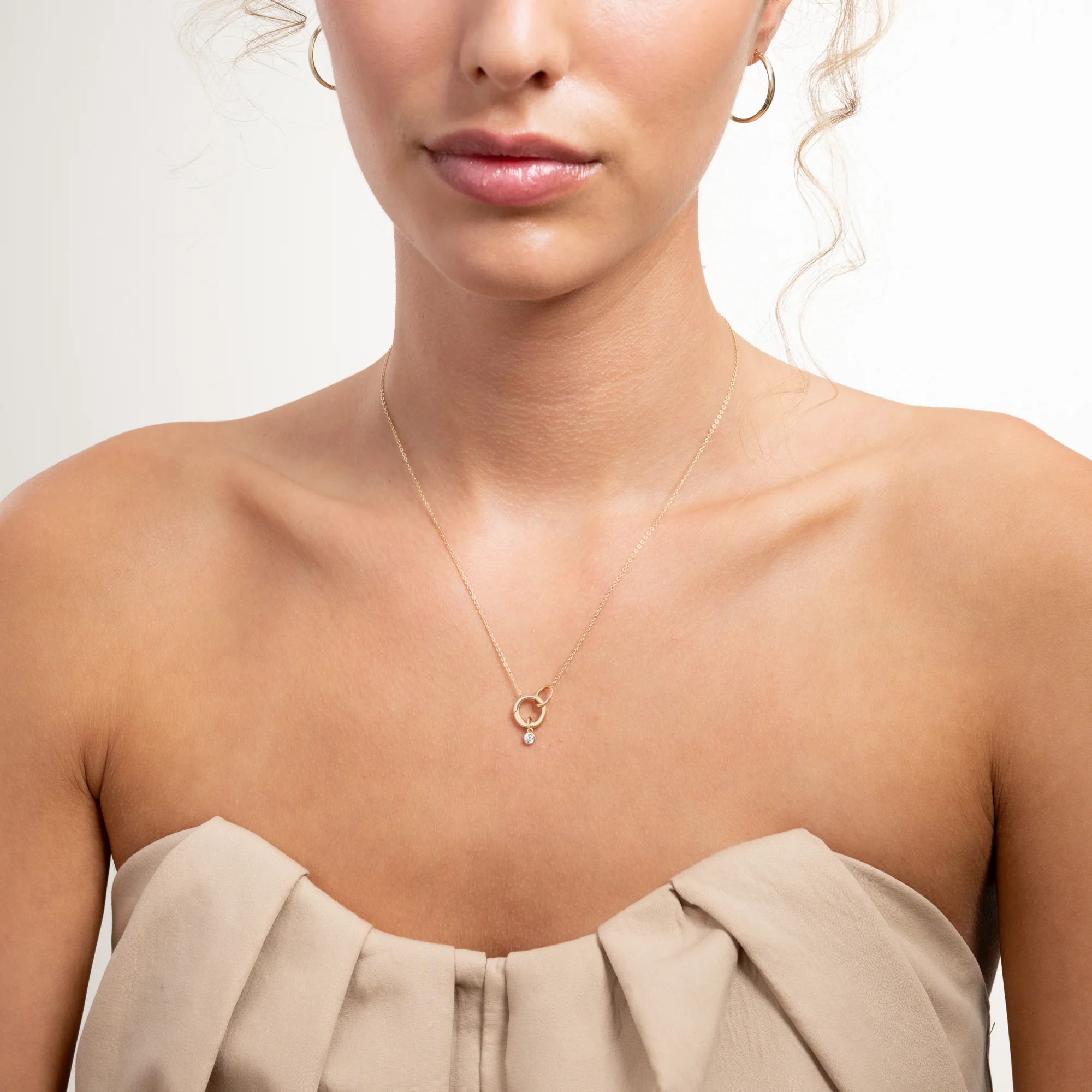Le Marais Round Zirconia 14 karat gold charm - Image 5