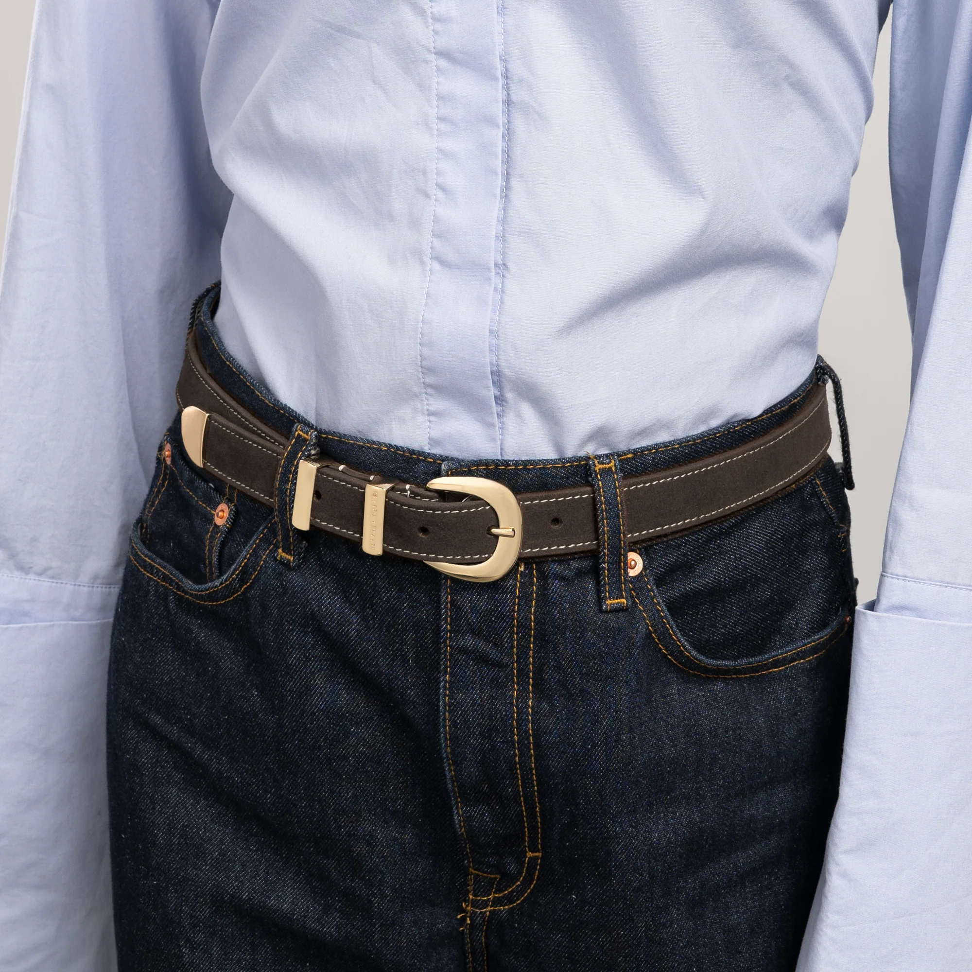 Rêveur Mathilde Suede Dark Brown belt with gold-coloured buckle - Image 2