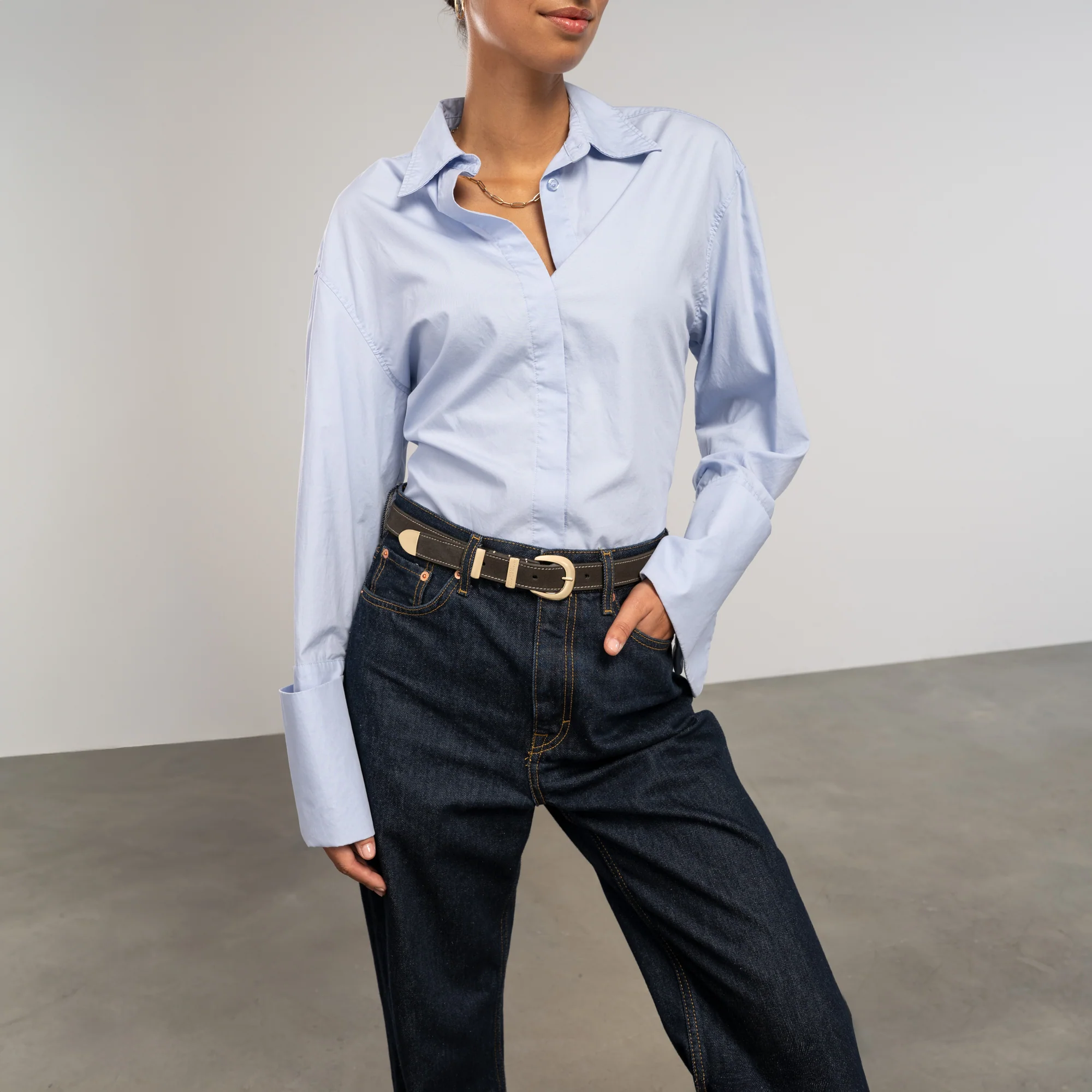 Rêveur Mathilde Suede Dark Brown belt with gold-coloured buckle - Image 3