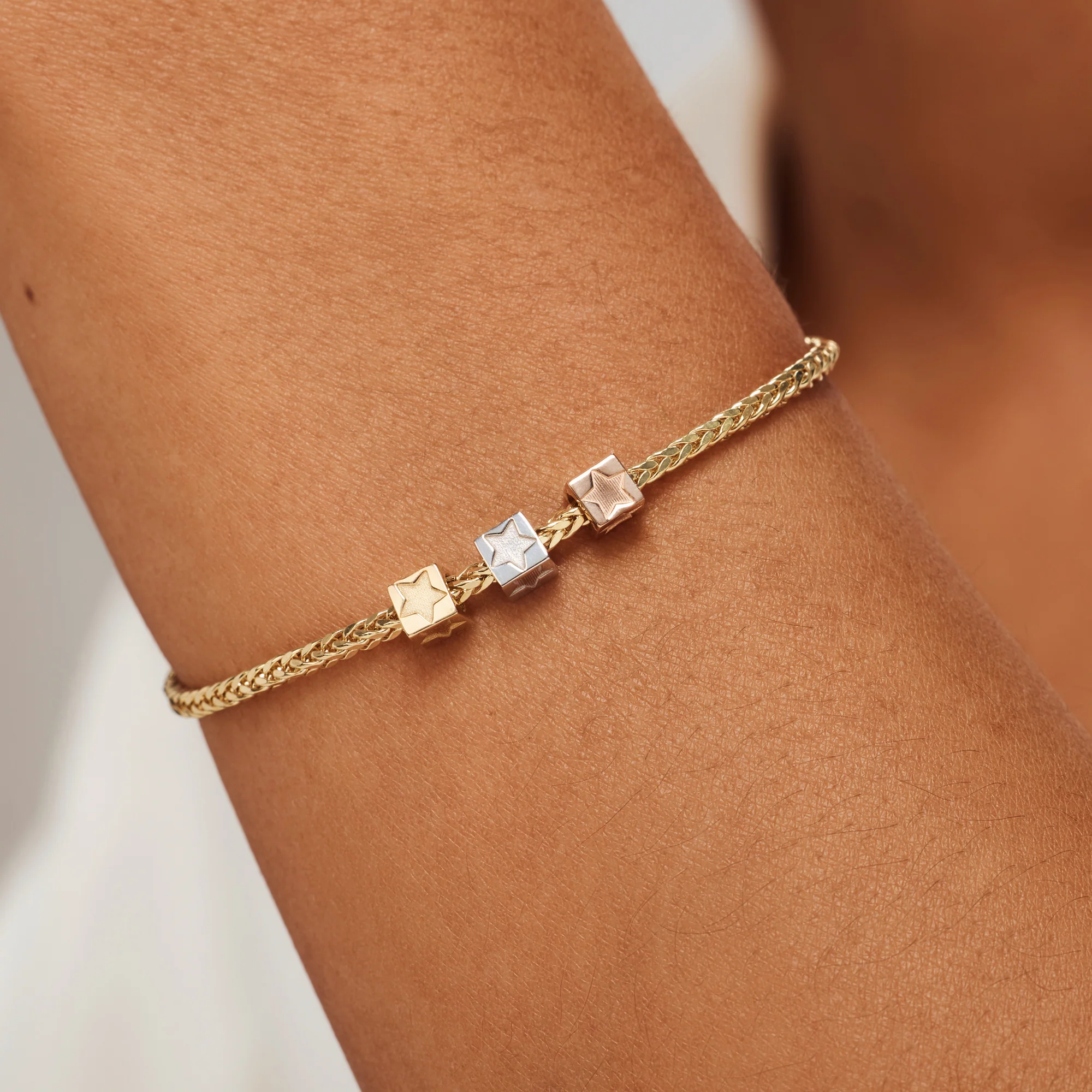 Saint Germain Felie 14 karat white gold cube charm with star - Image 4