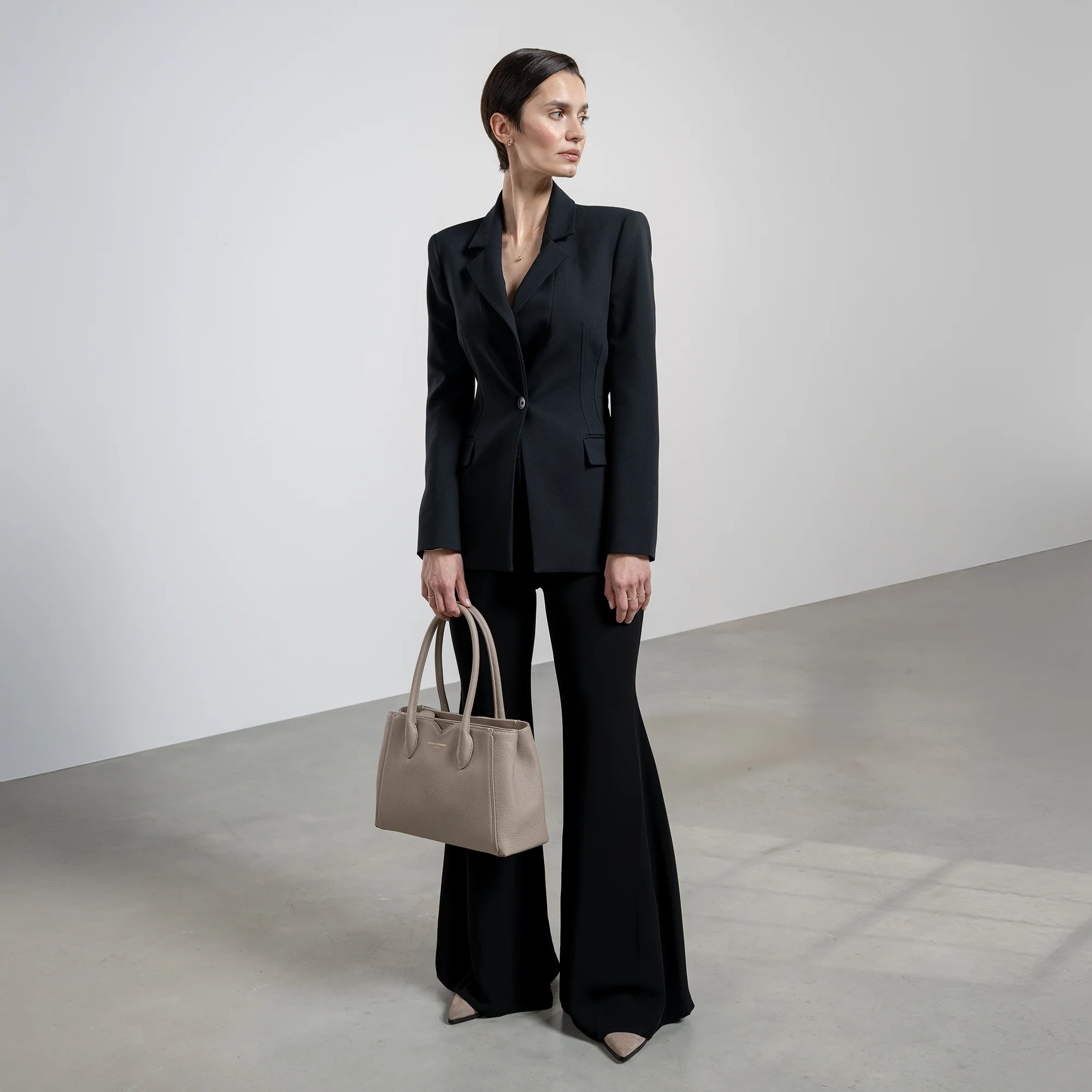 Honoré Cloe Midi taupe calfskin leather handbag - Image 3