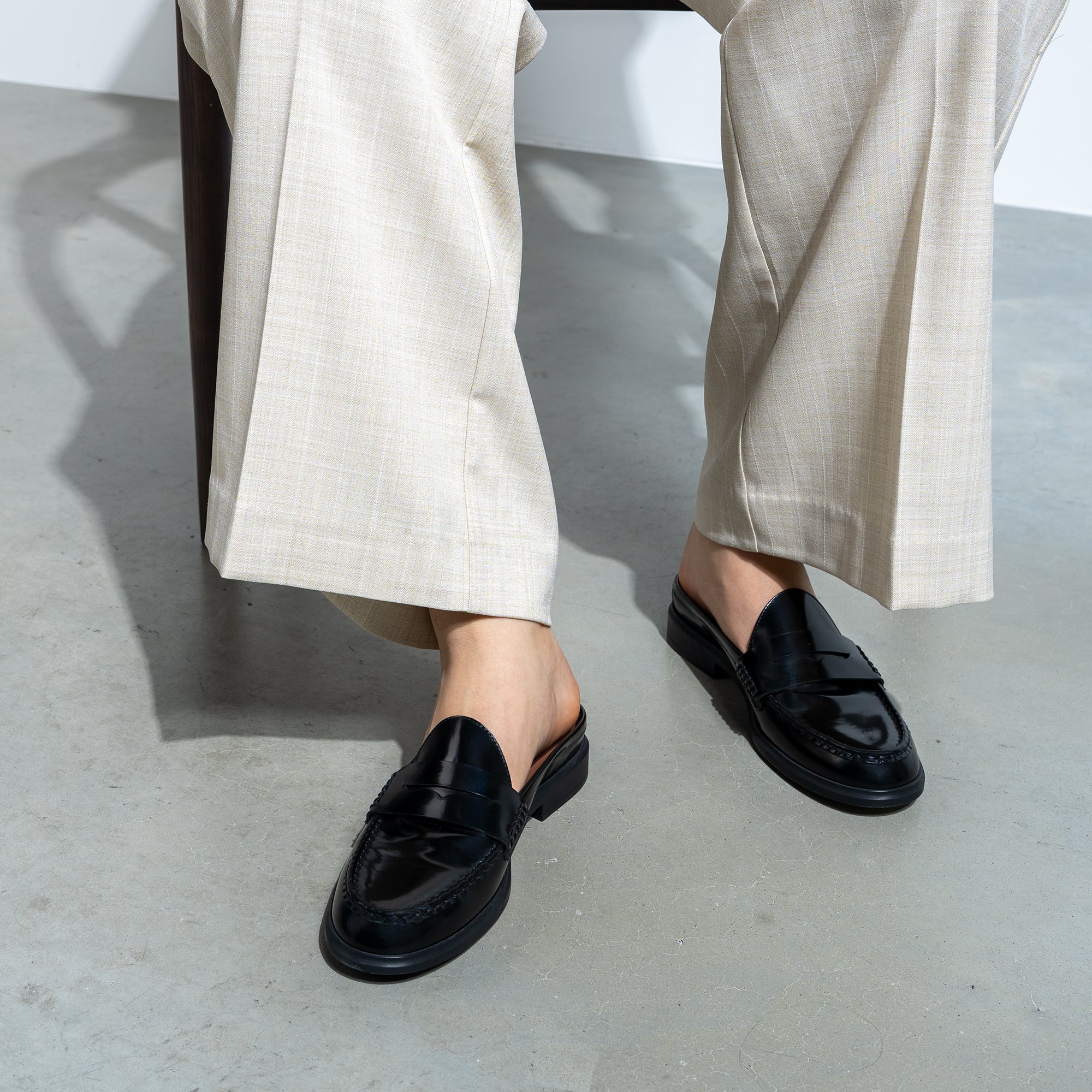 Vendôme Blandine black spazzolato leather mules - Image 2