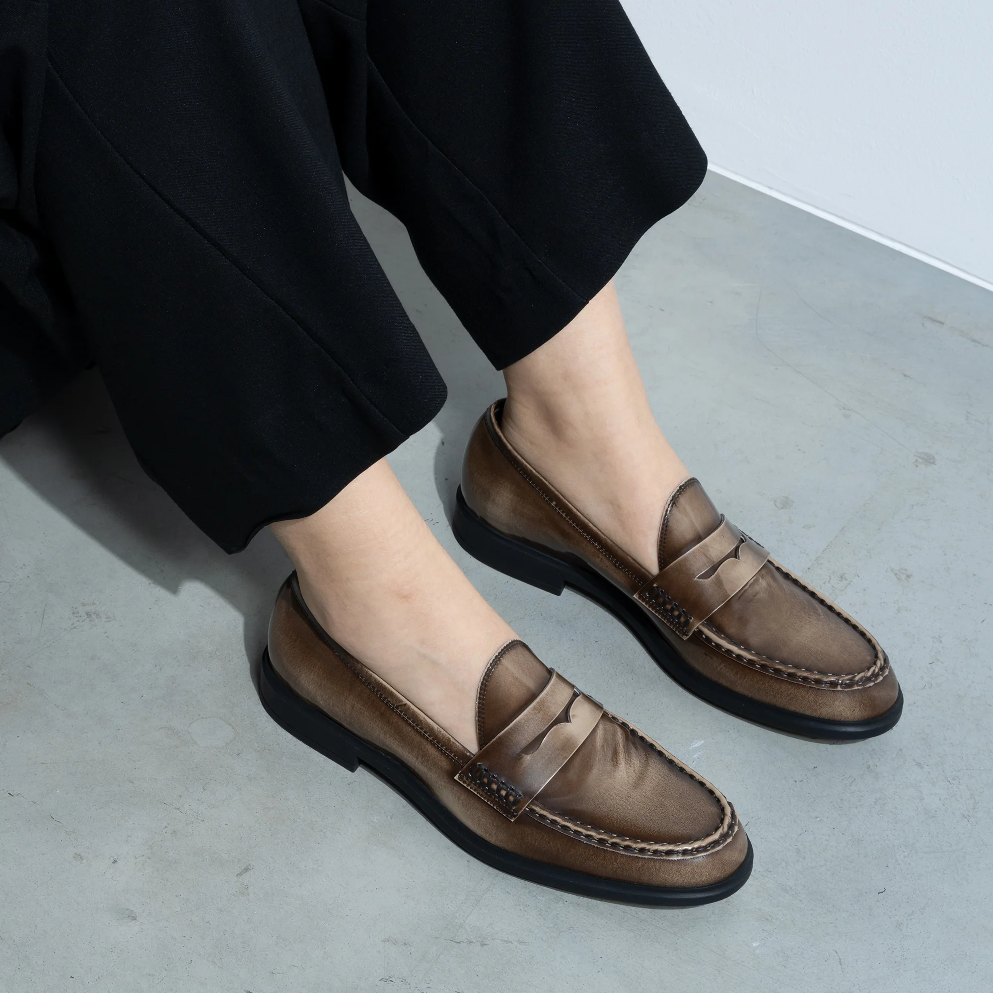 Vendôme Blandine mocha spazzolato leather loafers - Image 2