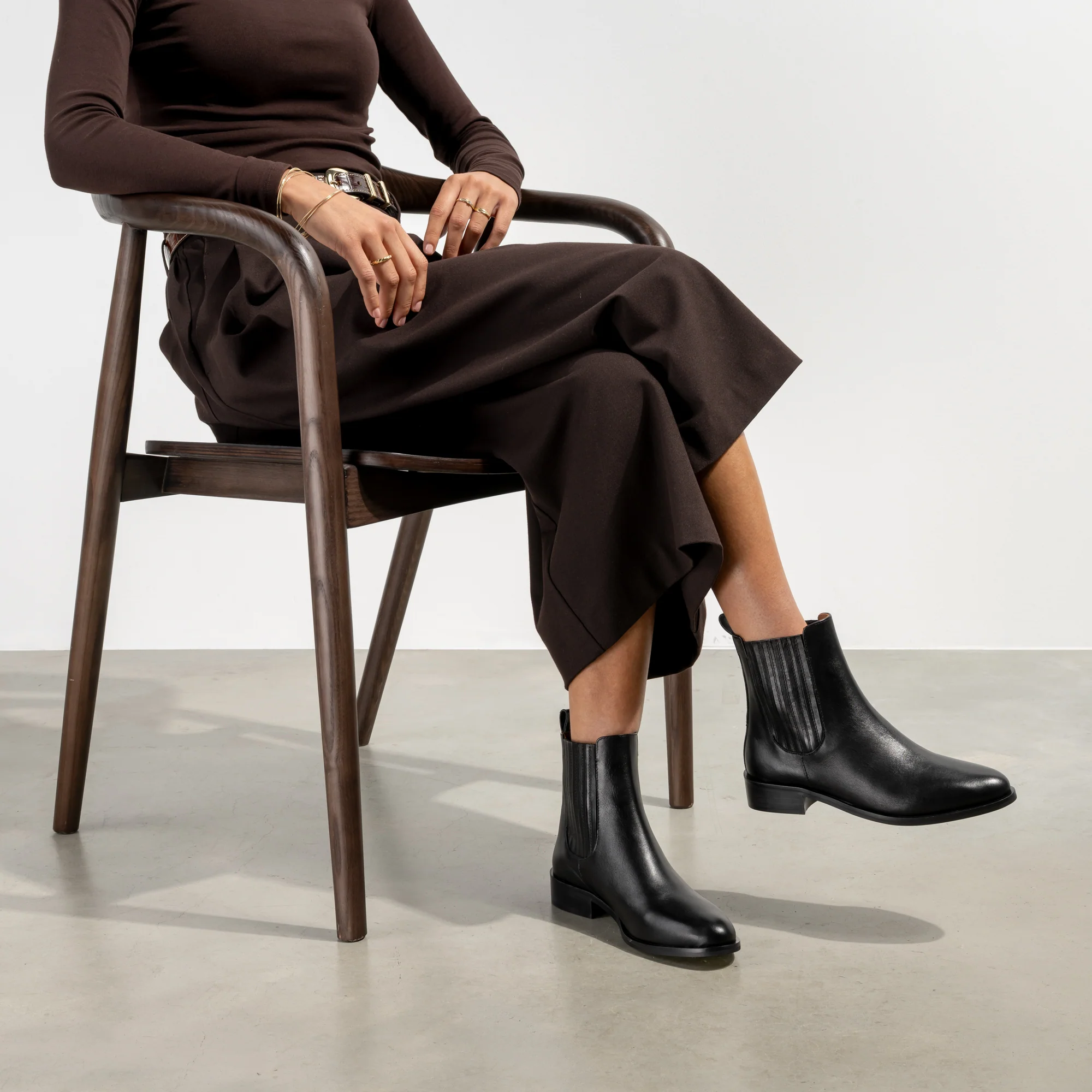 Vendôme Chey Black Calfskin Leather Chelsea Boots - Image 2