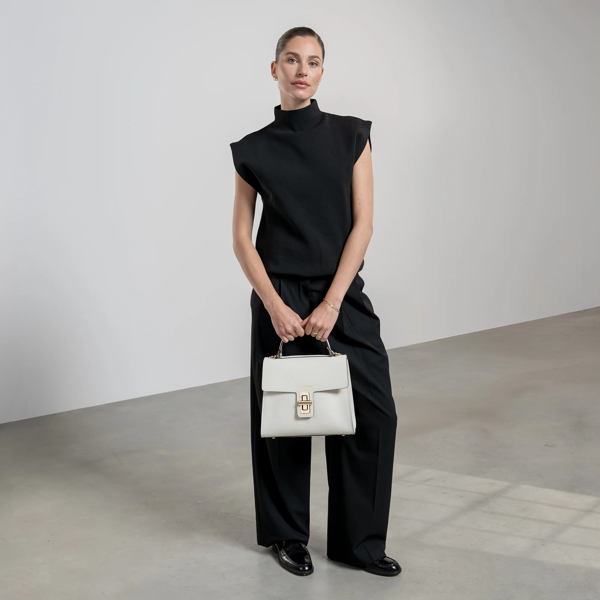 Femme Forte Simone Midi white leather handbag calfskin leather - Image 2
